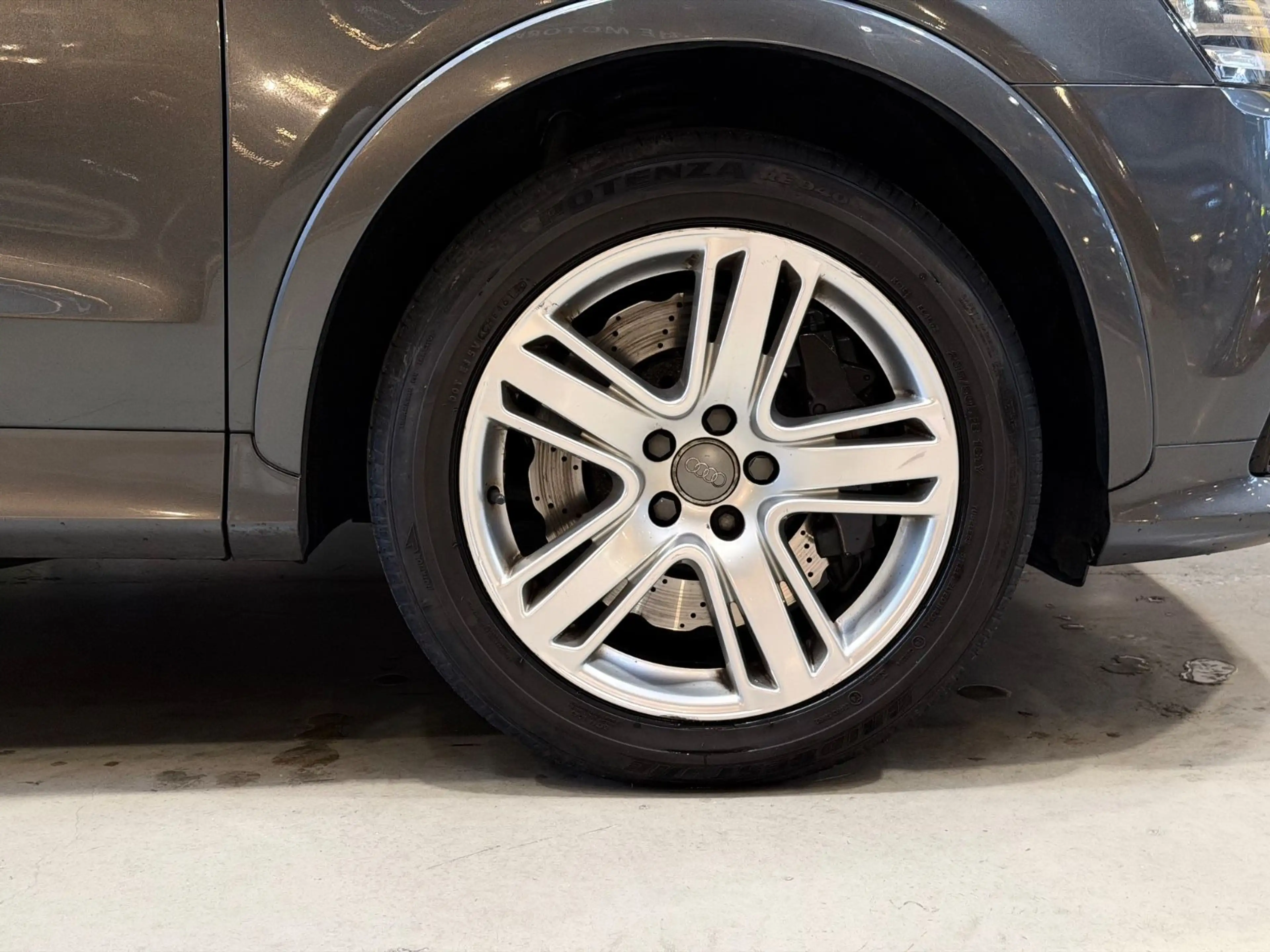 Audi RS Q3 RS Q3 2.5 TFSI quattro — photo 10