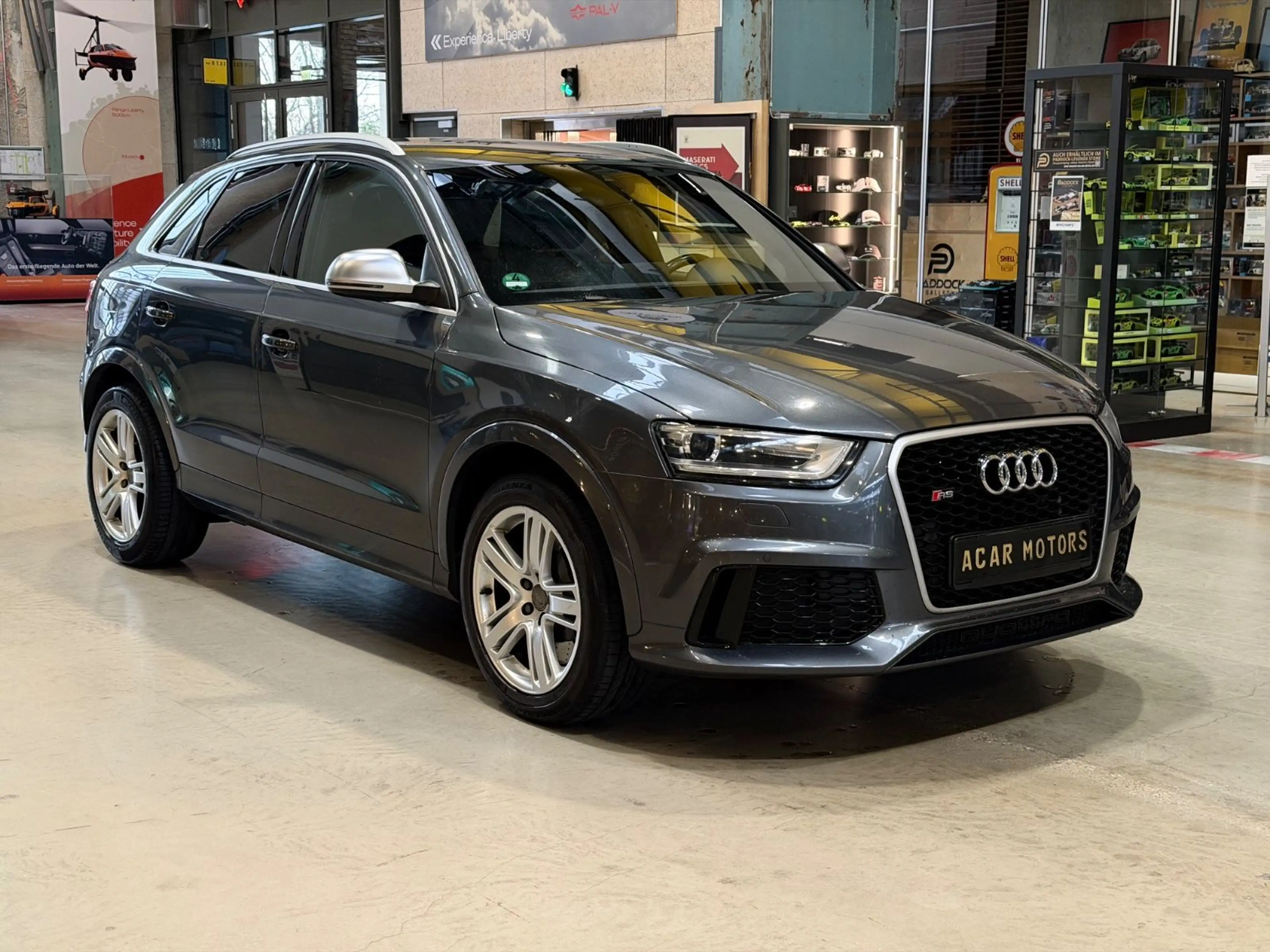 Audi RS Q3 RS Q3 2.5 TFSI quattro — photo 2