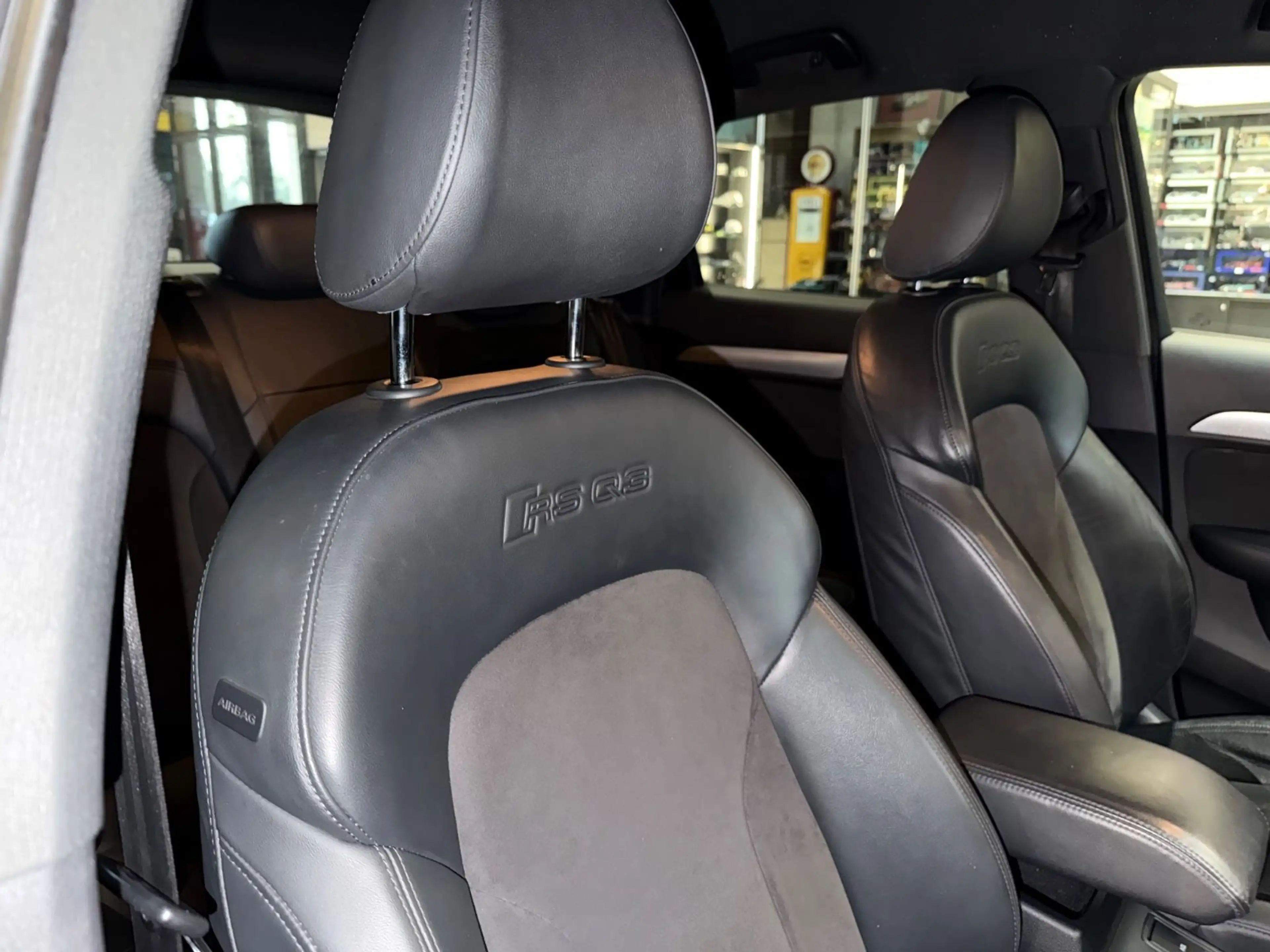 Audi RS Q3 RS Q3 2.5 TFSI quattro — photo 13