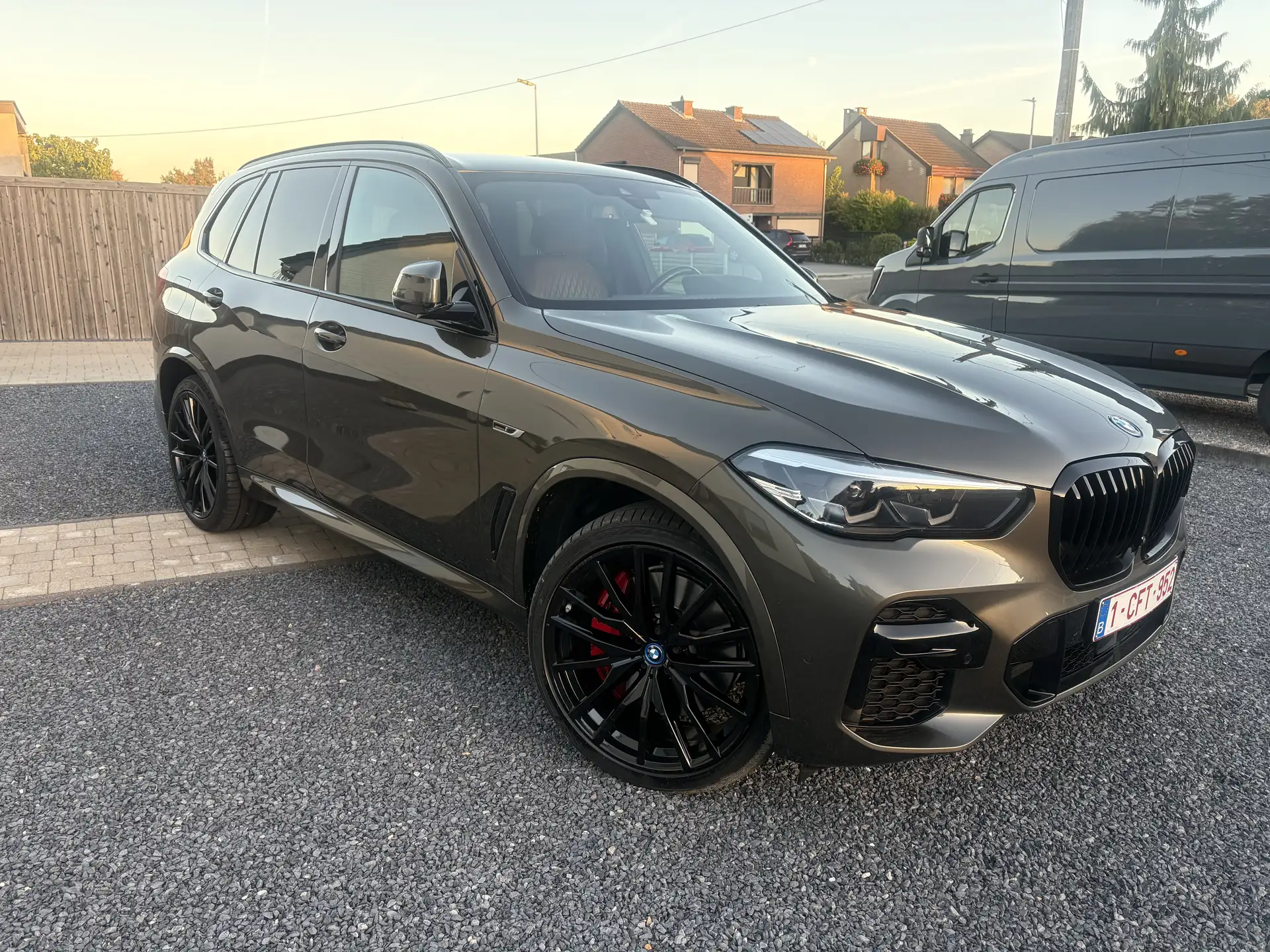 BMW X5 45e 2023 블랙 사진 2