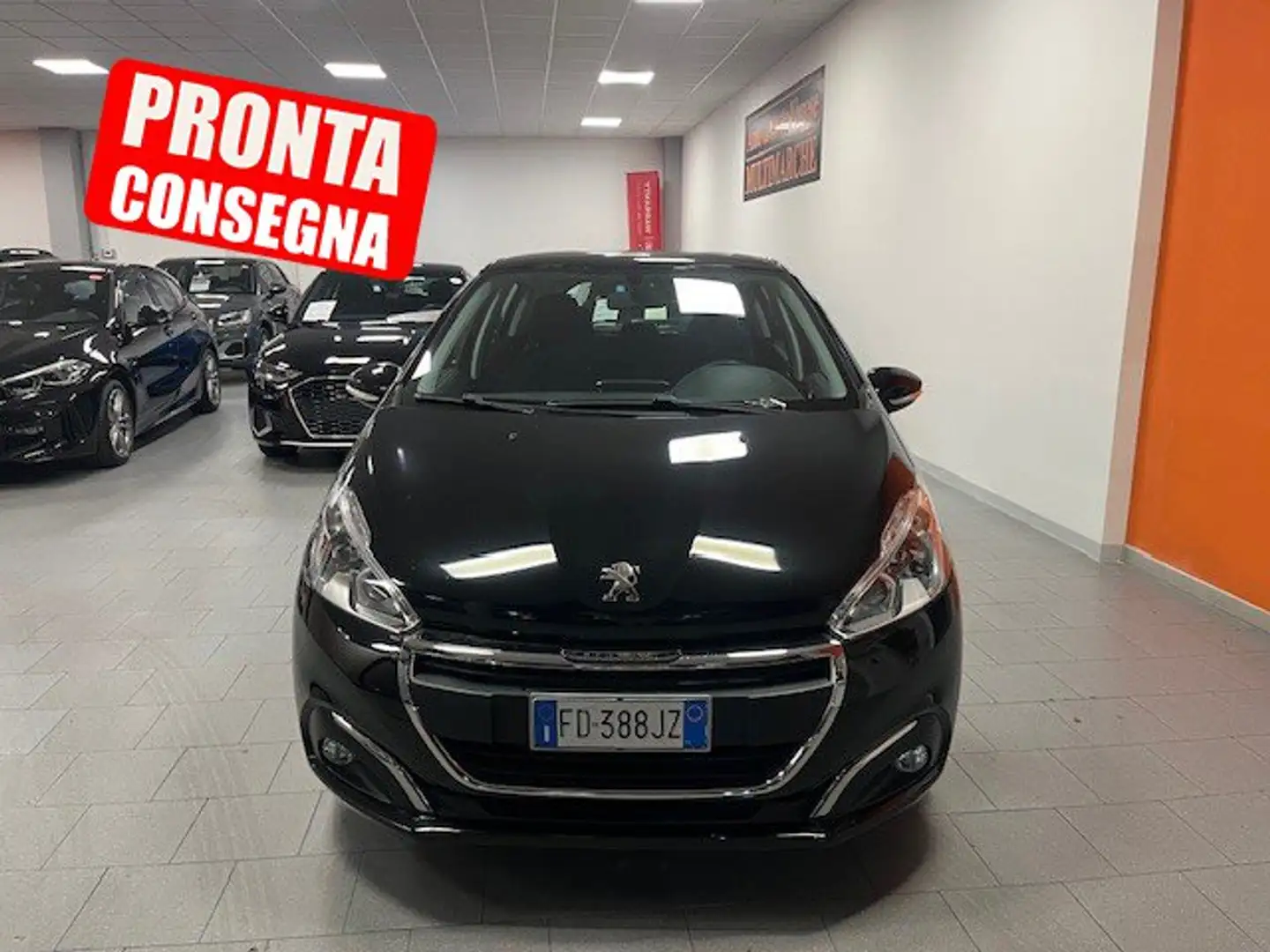 Peugeot 208 PureTech 82 5 porte Nero - 1