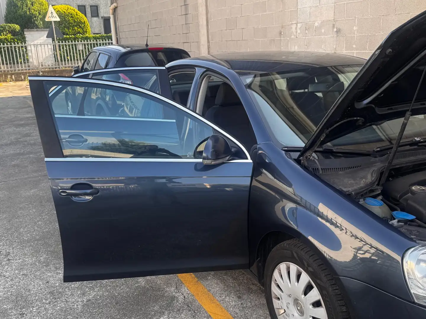 Volkswagen Jetta 1.6 Comfortline - 2