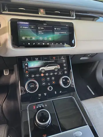 Land Rover Range Rover Velar view 15