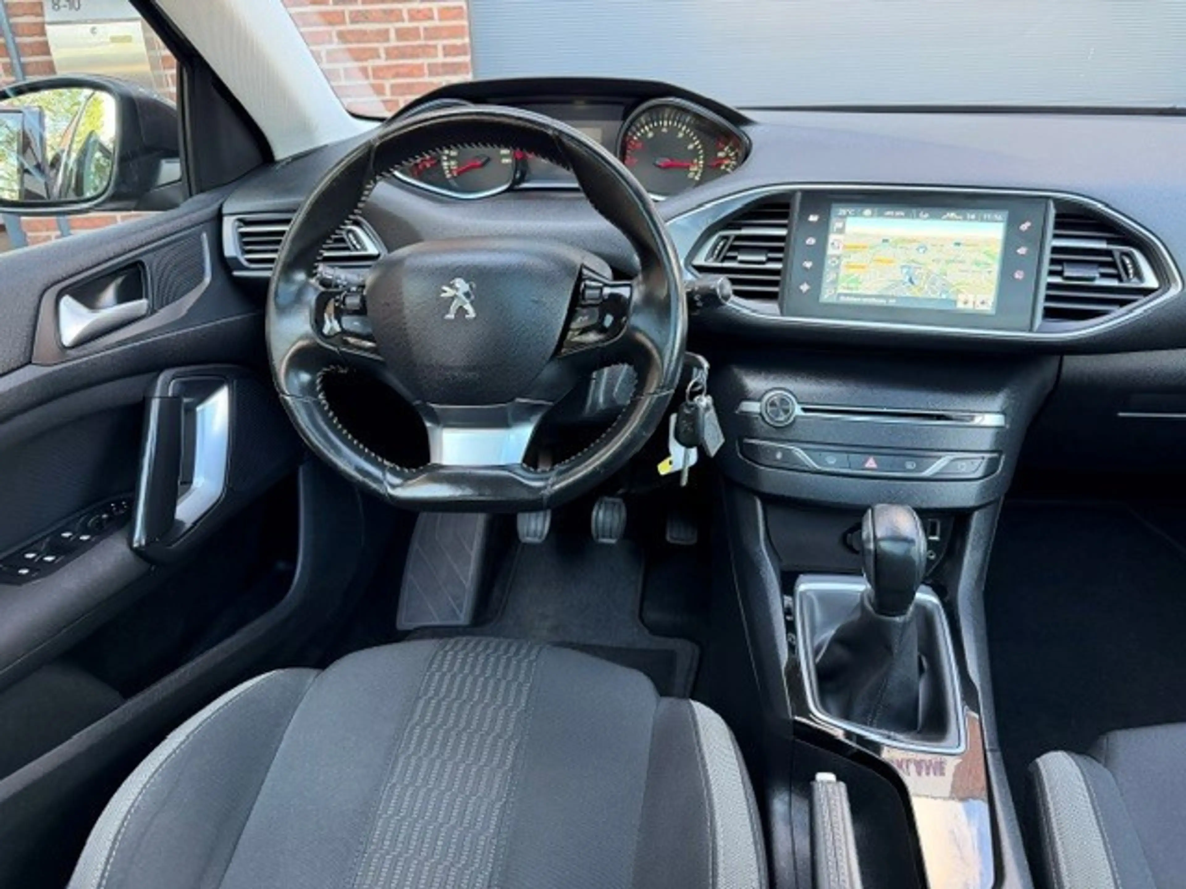 Peugeot 308 1.2 PureTech Style/ bj.2015 / panoramadak/navigati — photo 14