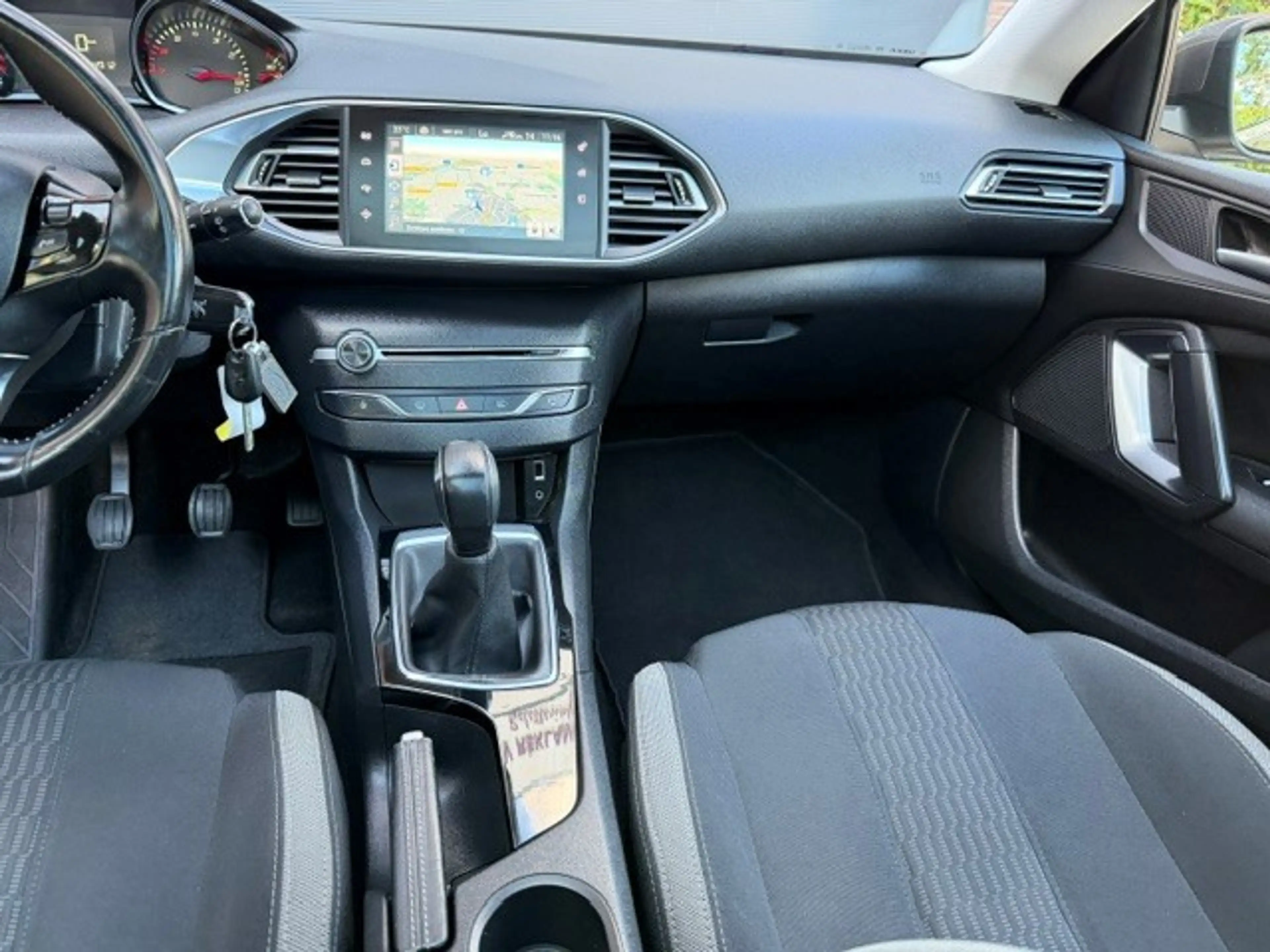 Peugeot 308 1.2 PureTech Style/ bj.2015 / panoramadak/navigati — photo 13