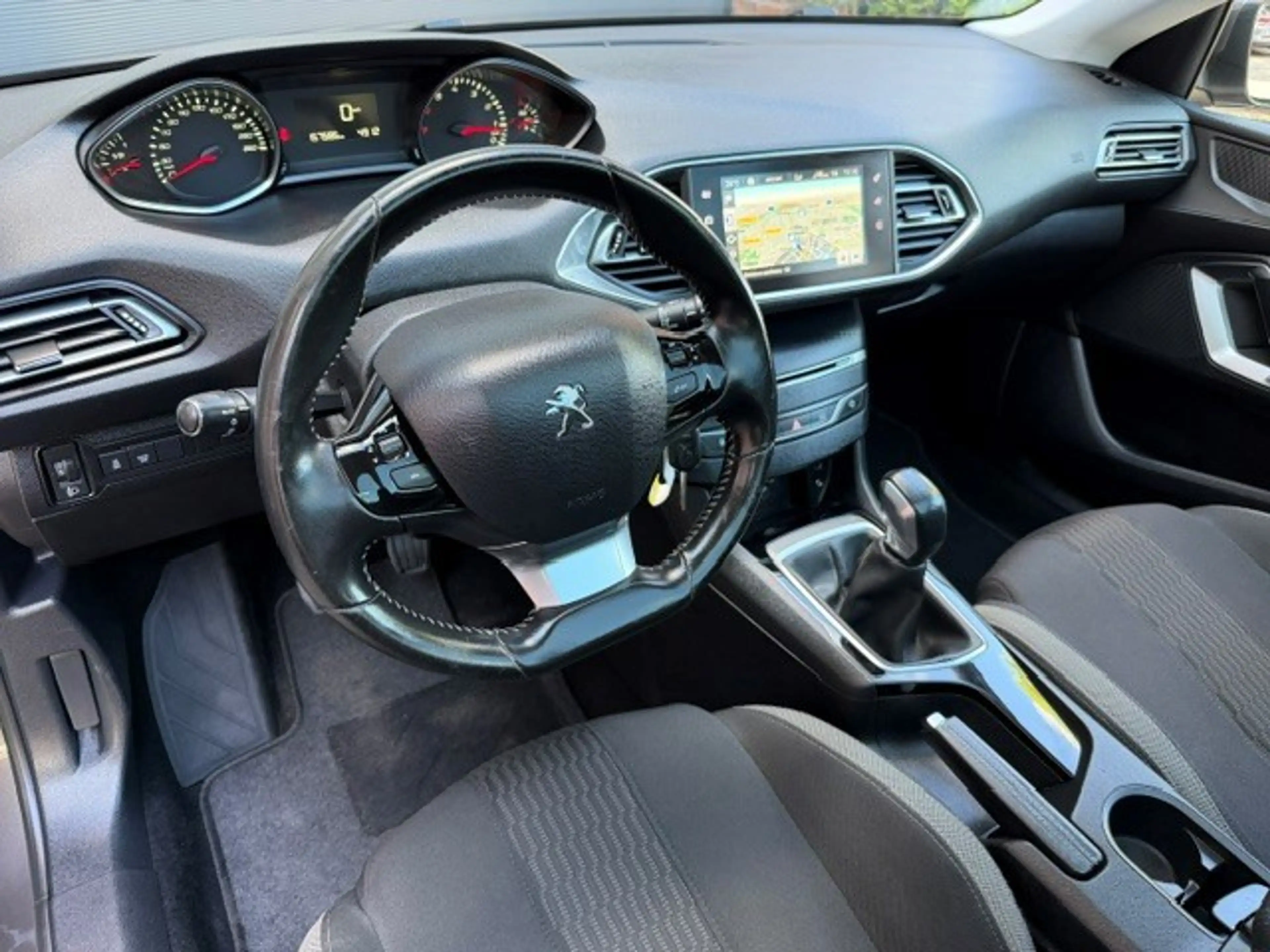 Peugeot 308 1.2 PureTech Style/ bj.2015 / panoramadak/navigati — photo 6