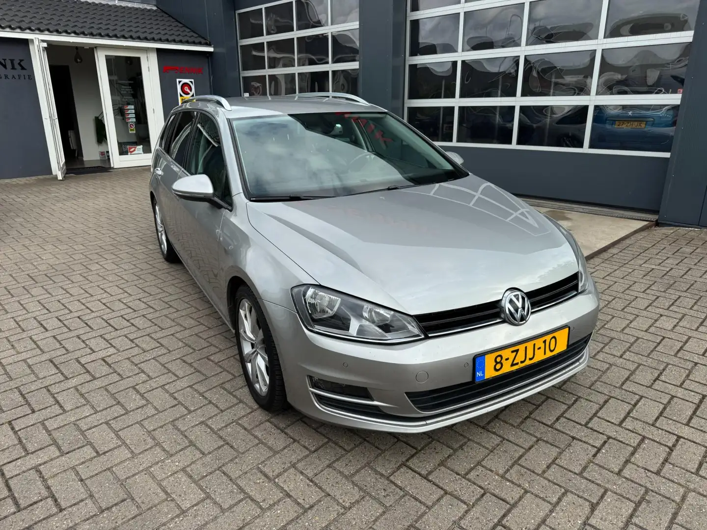 Volkswagen Golf Variant 1.2 TSI Business Edition Highline / Camera / Massa Gris - 2