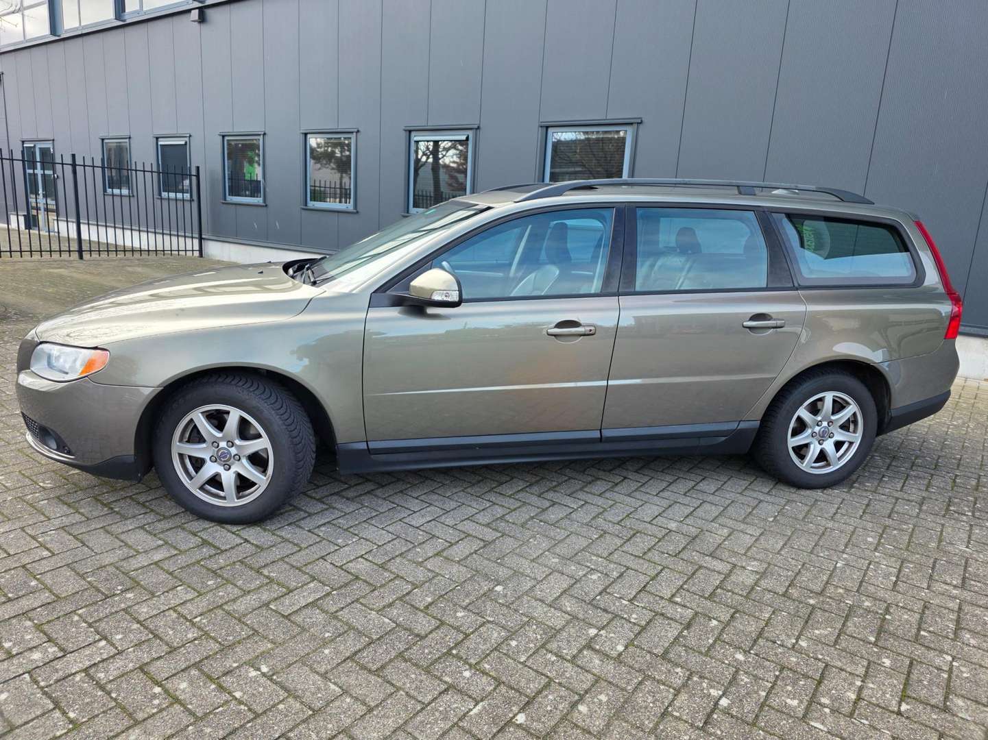 Volvo V70 afbeelding 2