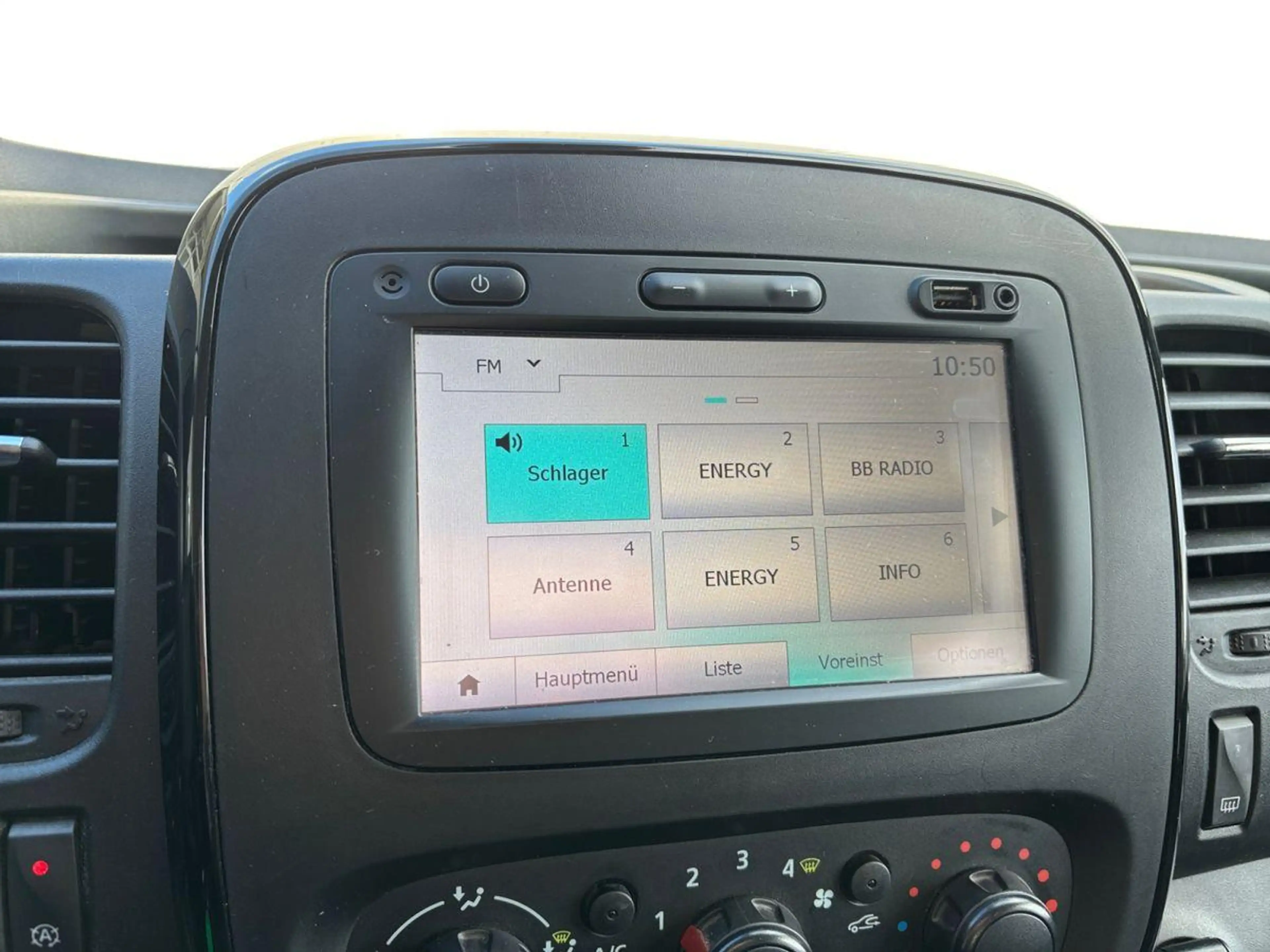 Opel Vivaro Combi L1H1 2,7t 1.6 CDTI — photo 11