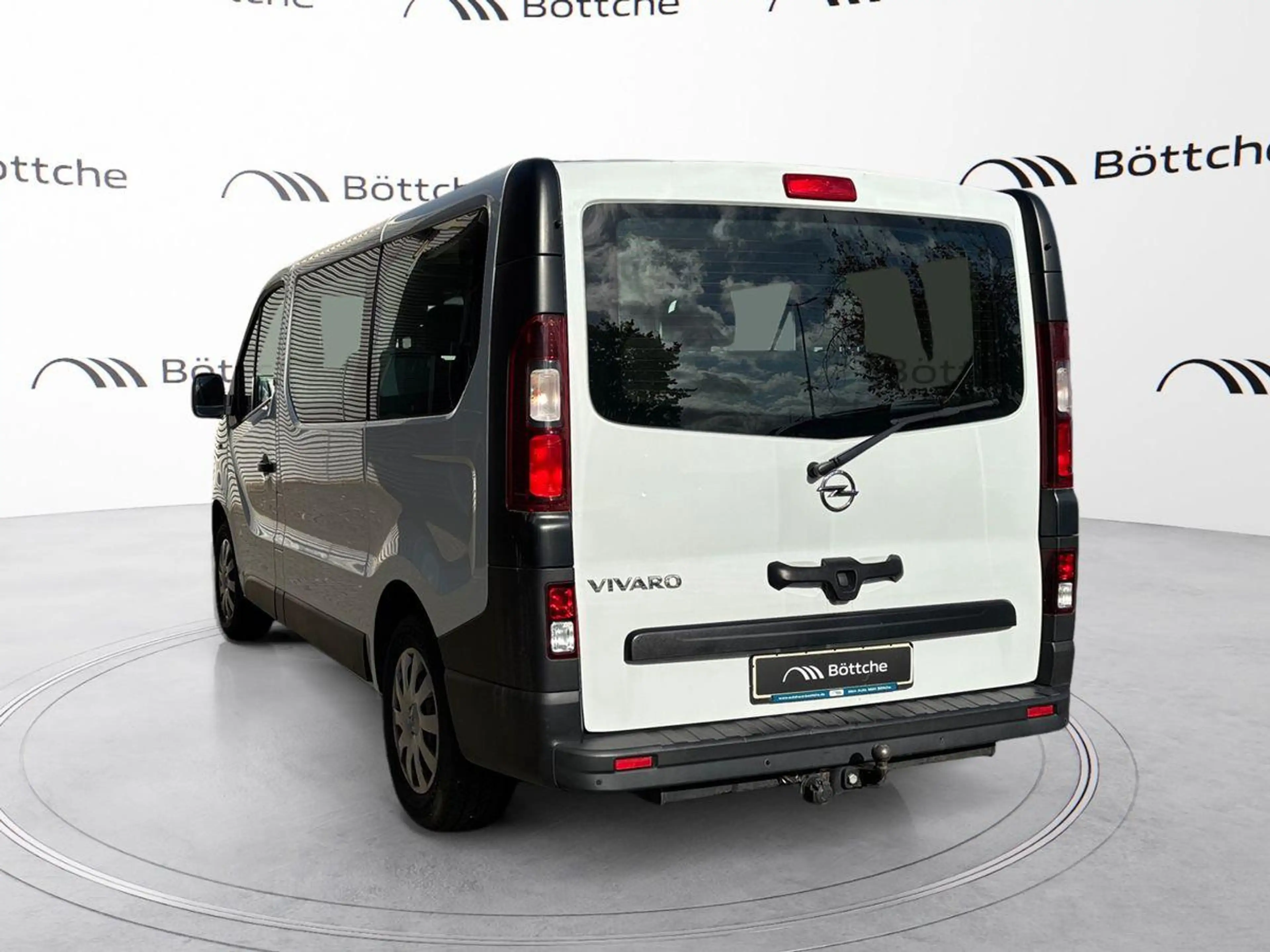 Opel Vivaro Combi L1H1 2,7t 1.6 CDTI — photo 3