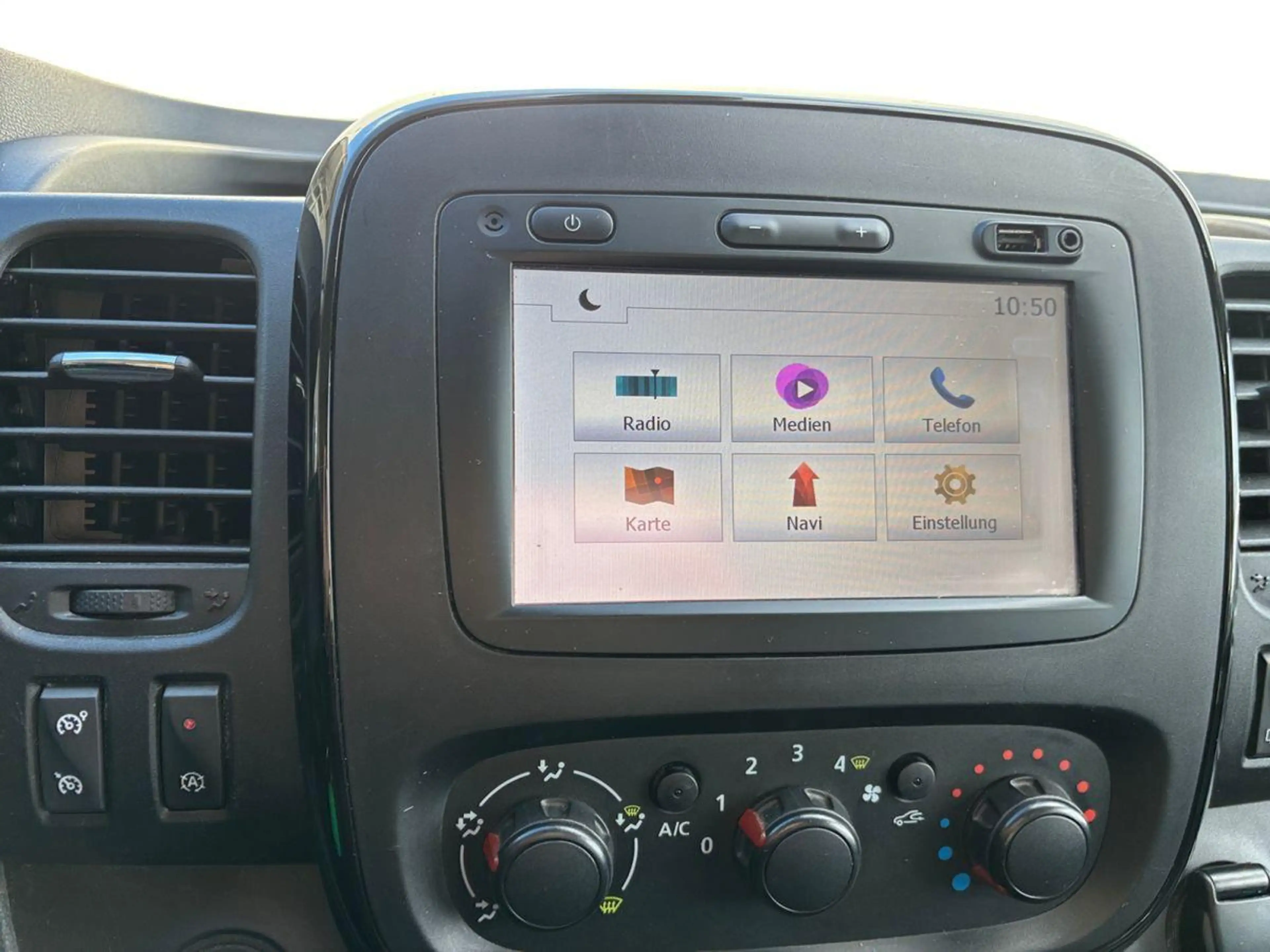 Opel Vivaro Combi L1H1 2,7t 1.6 CDTI — photo 10