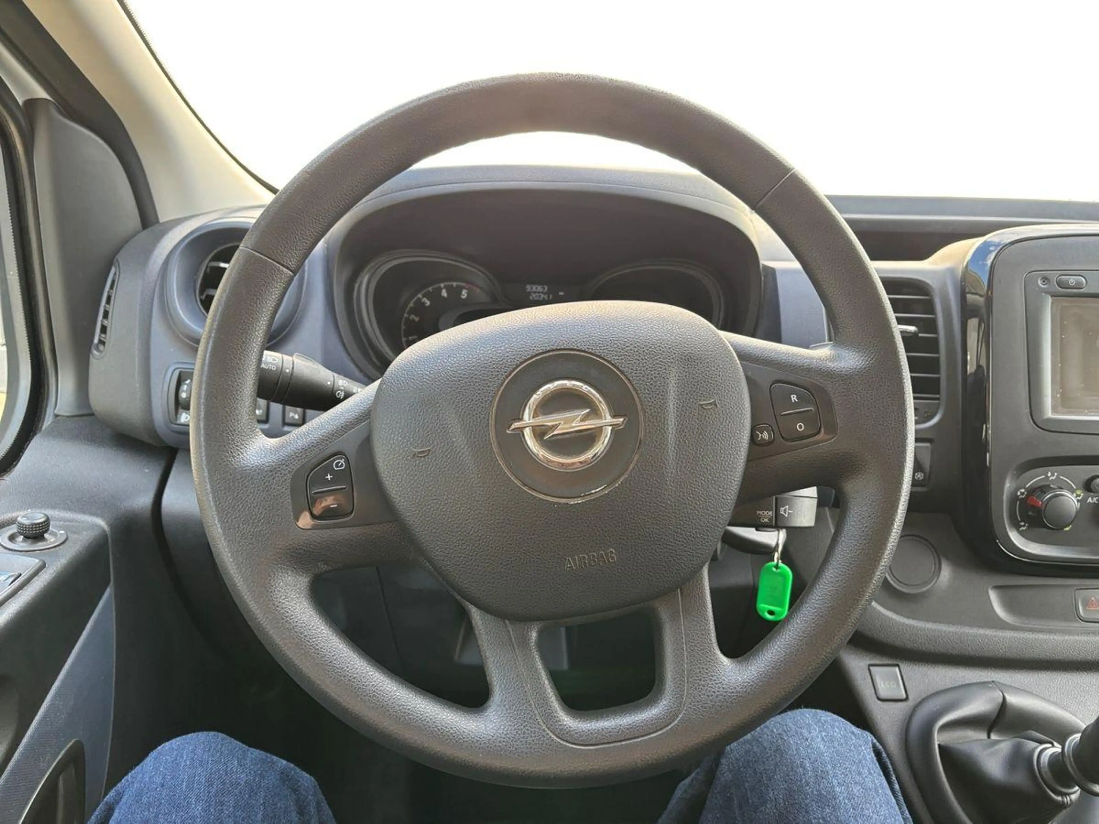 Opel Vivaro Combi L1H1 2,7t 1.6 CDTI — photo 7