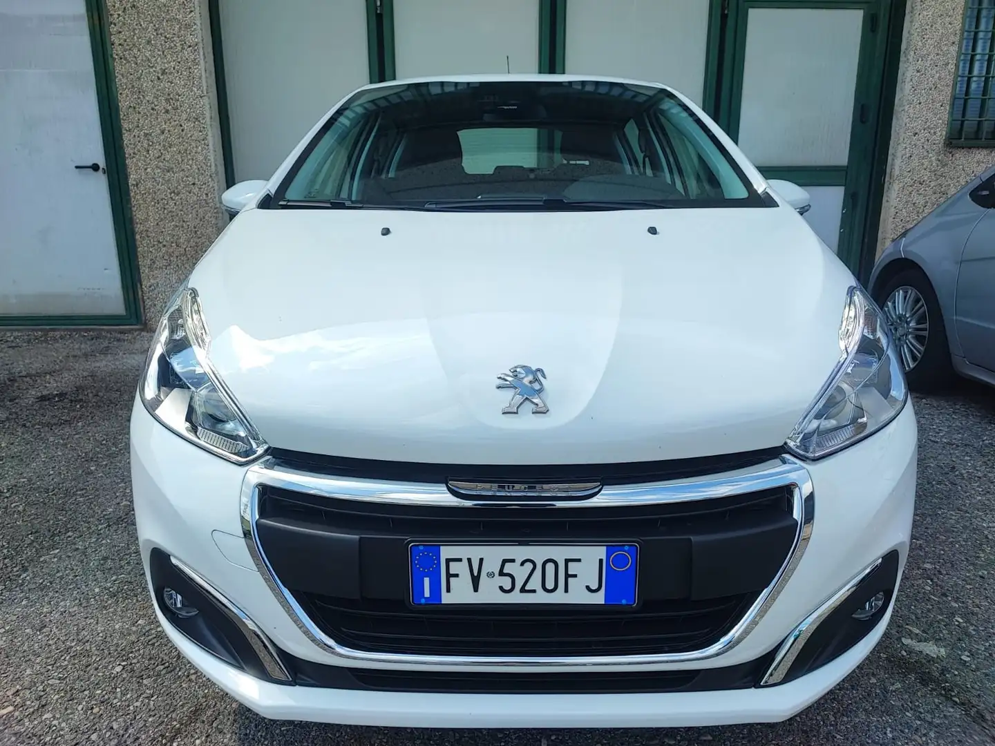 Peugeot 208 1.2 BENZINA ANNO 2019 9000 KM PARI AL NUOVO Blanc - 2