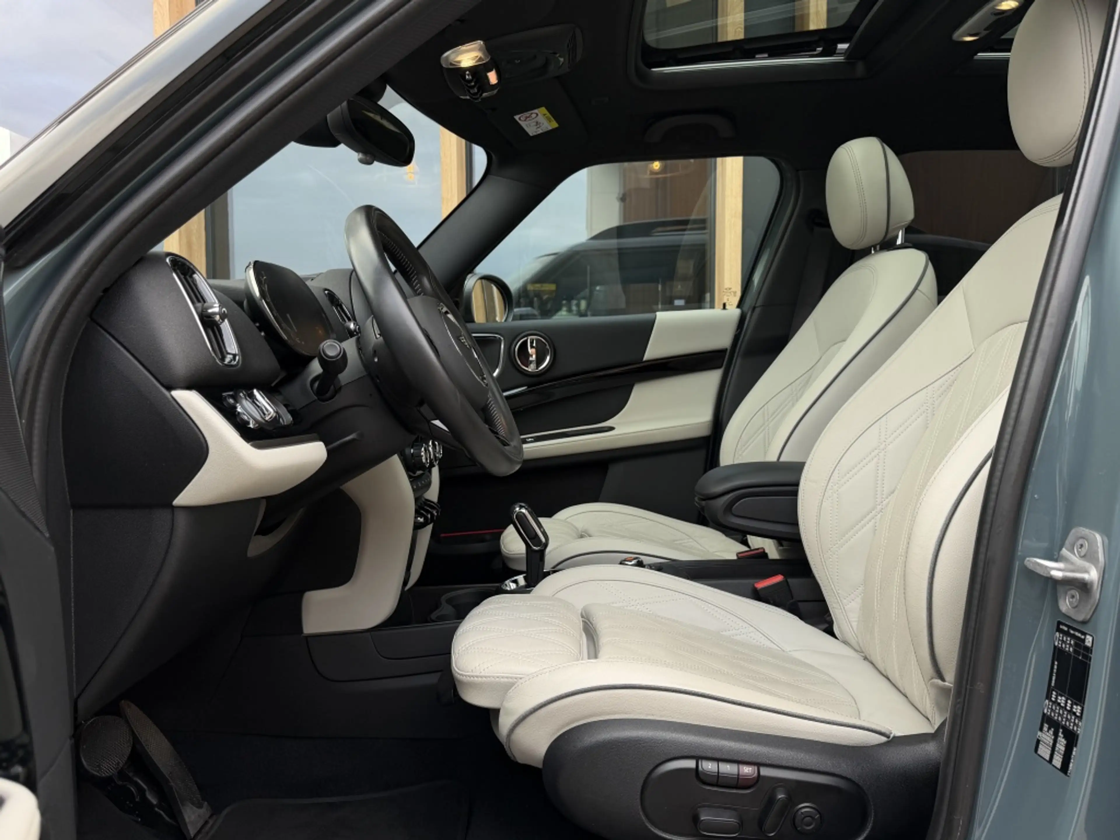 MINI Cooper Countryman 1.5 ALL4 Pano | Memory -stoelen | Keyless | Camera — photo 12