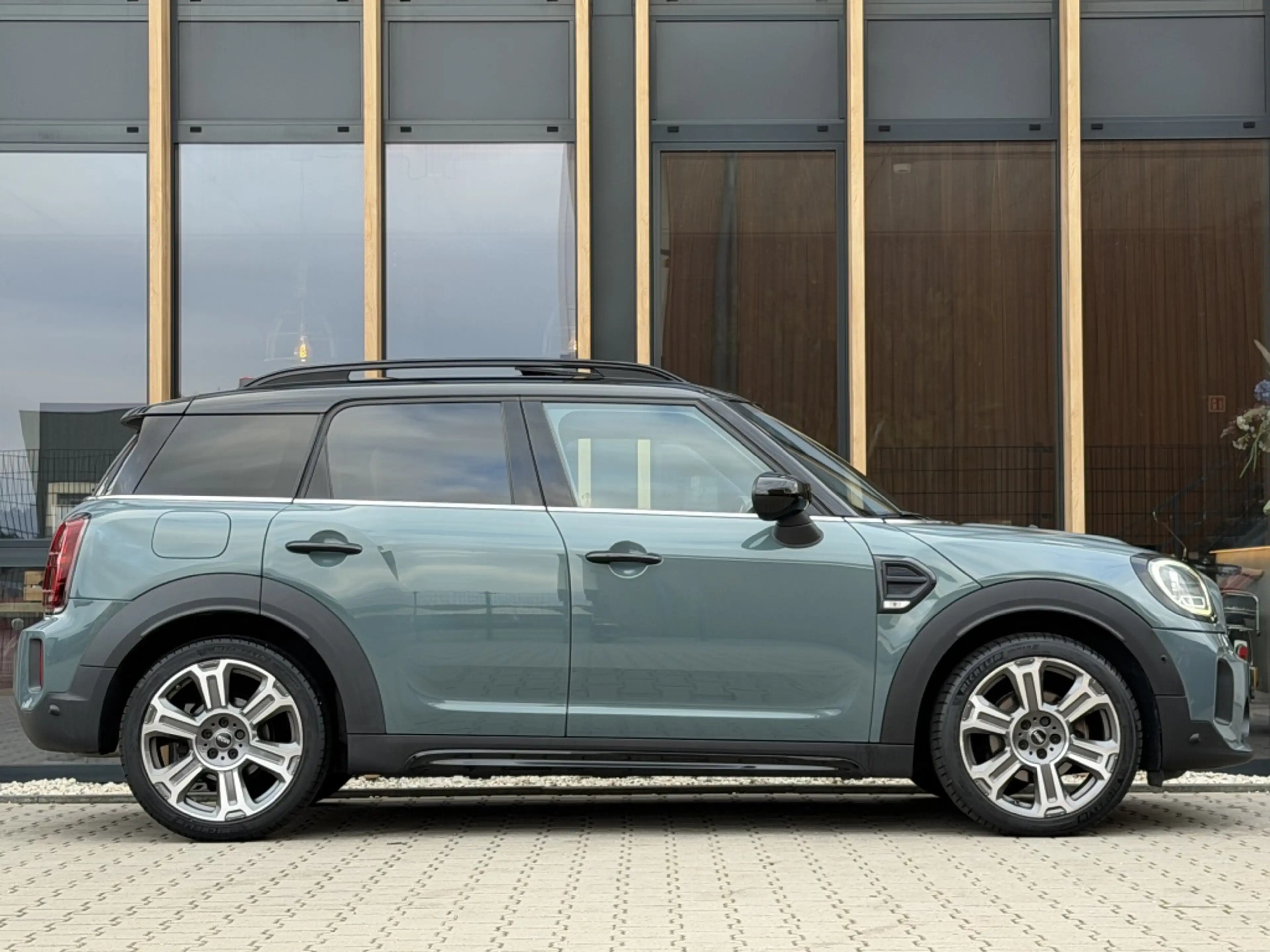 MINI Cooper Countryman 1.5 ALL4 Pano | Memory -stoelen | Keyless | Camera — photo 11