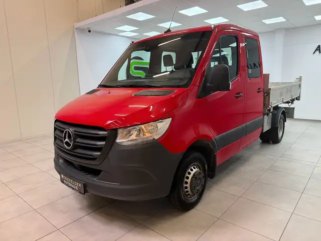 Mercedes-Benz Sprinter main image