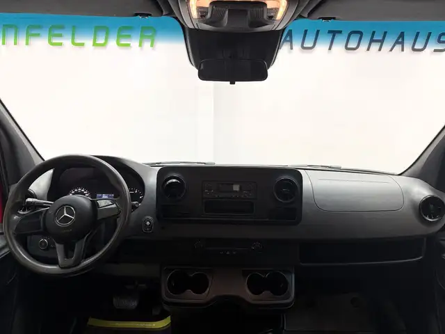 Mercedes-Benz Sprinter view 15
