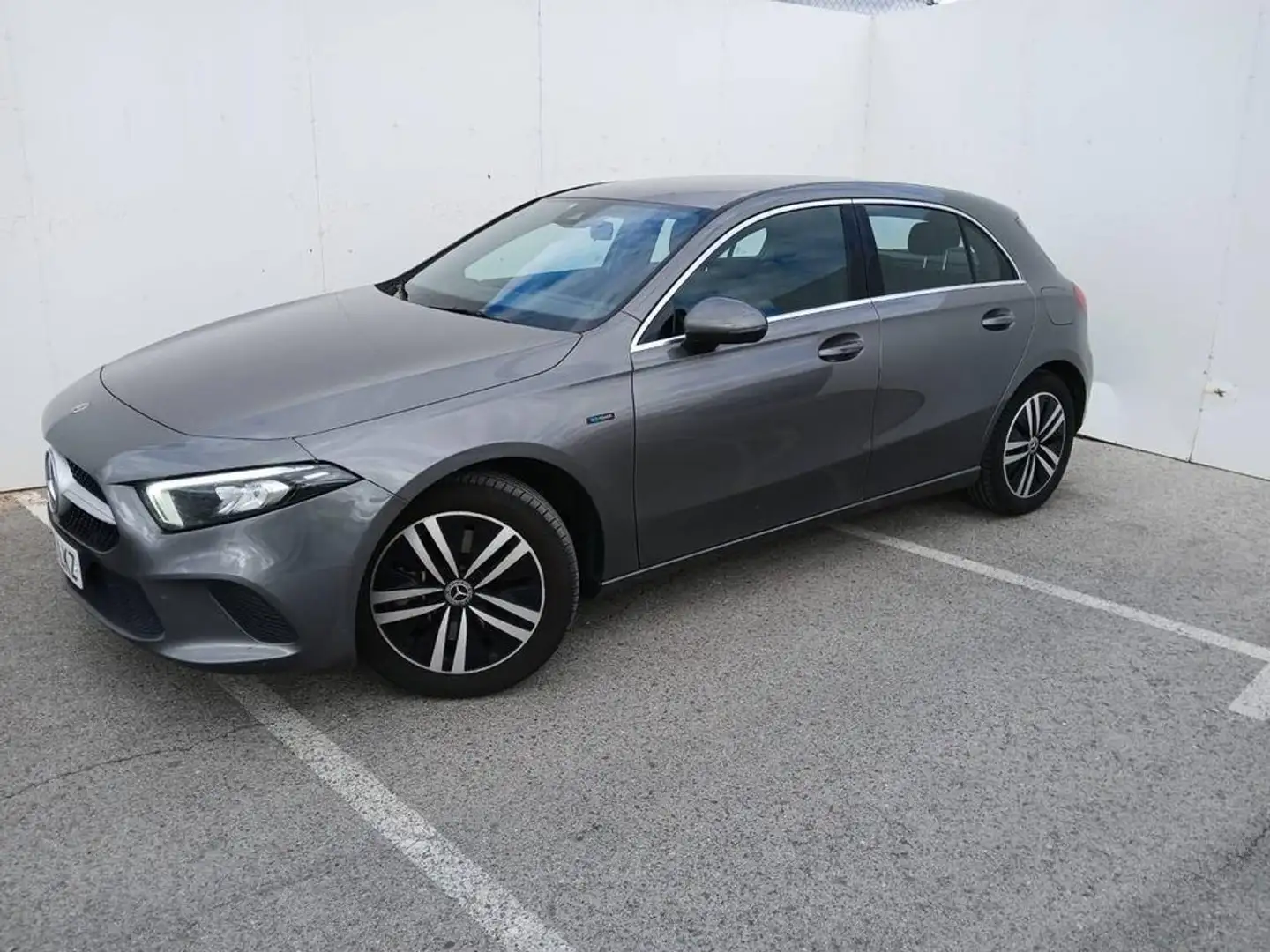 Mercedes-Benz A 220 - 250 e Gris - 1