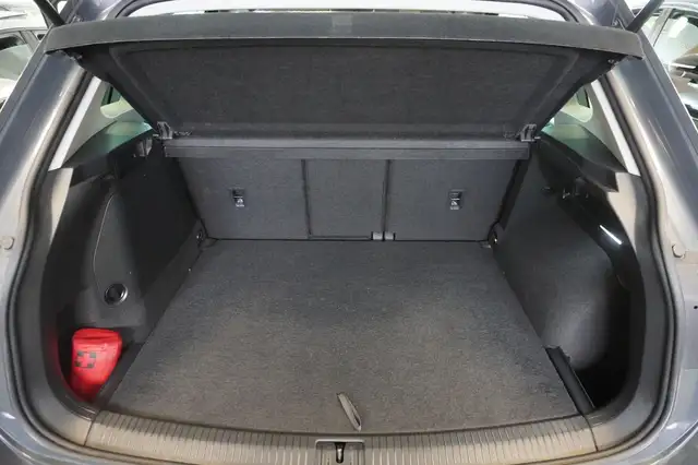 Volkswagen Tiguan view 10