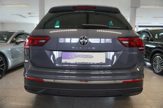 Volkswagen Tiguan view 6