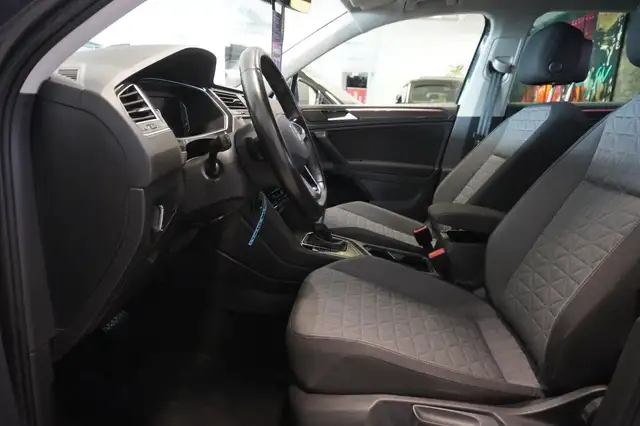 Volkswagen Tiguan view 8