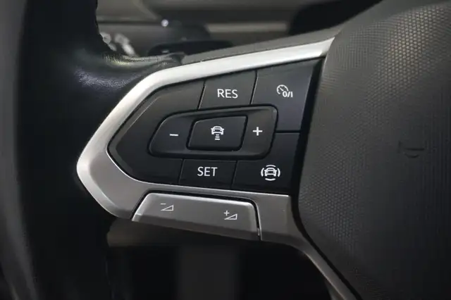 Volkswagen Tiguan view 12