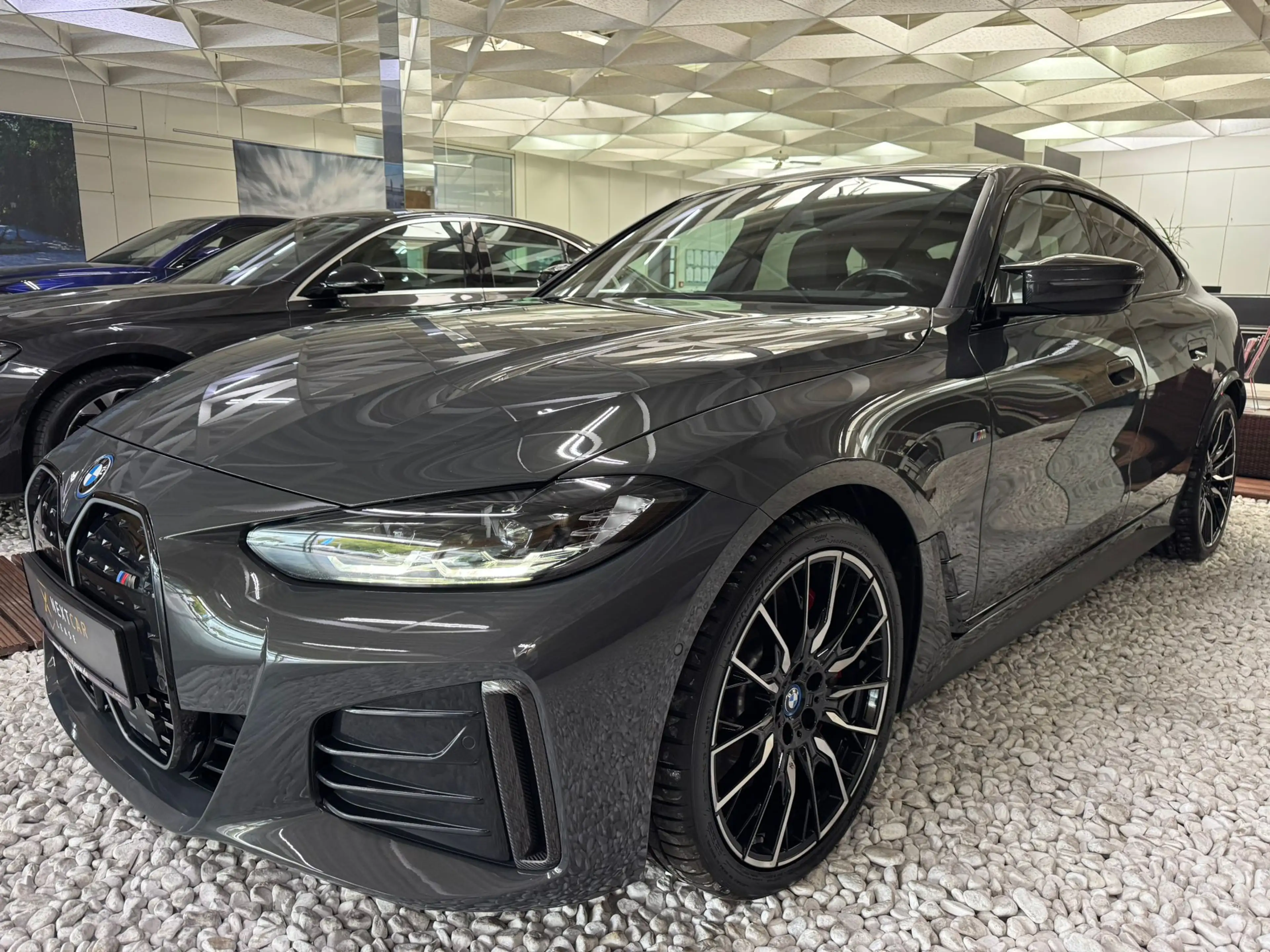 BMW i4 M50 MCARBON H K Park 20 Zoll