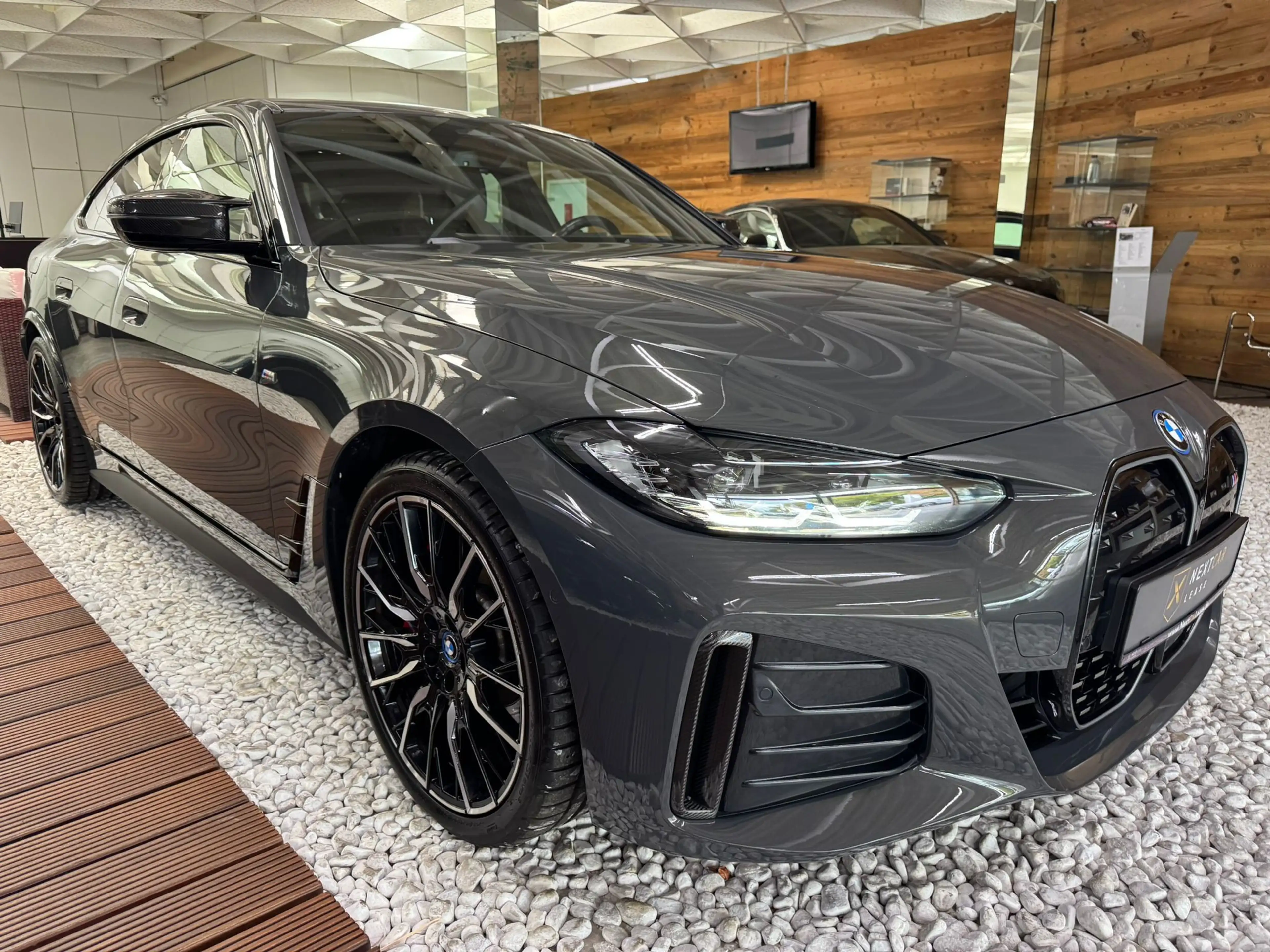 BMW i4 M50 MCARBON H K Park 20 Zoll — photo 3