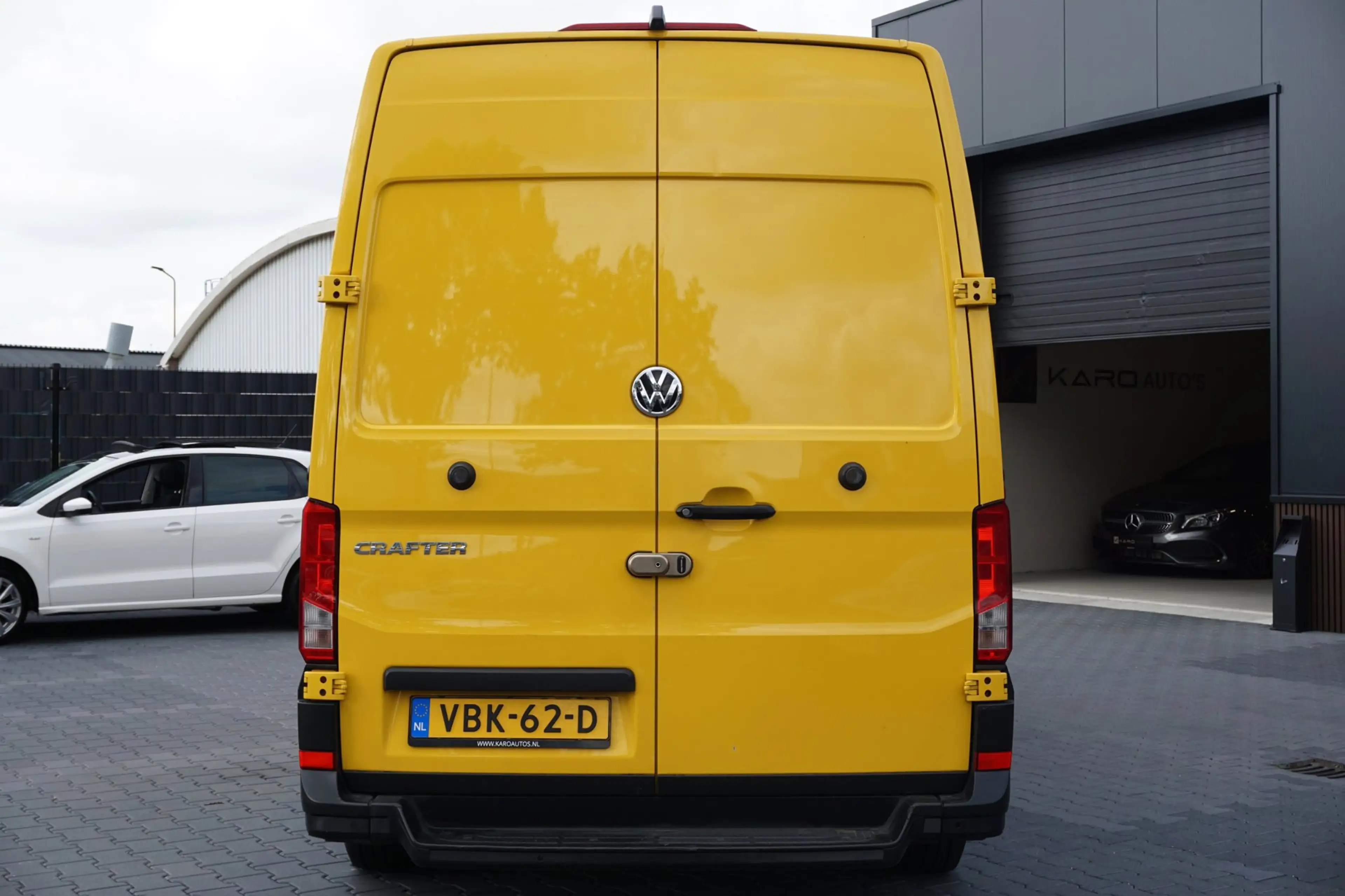 Volkswagen Crafter 35 2.0 TDI L4H3 DC DSG Carplay Cruise Cam — photo 5