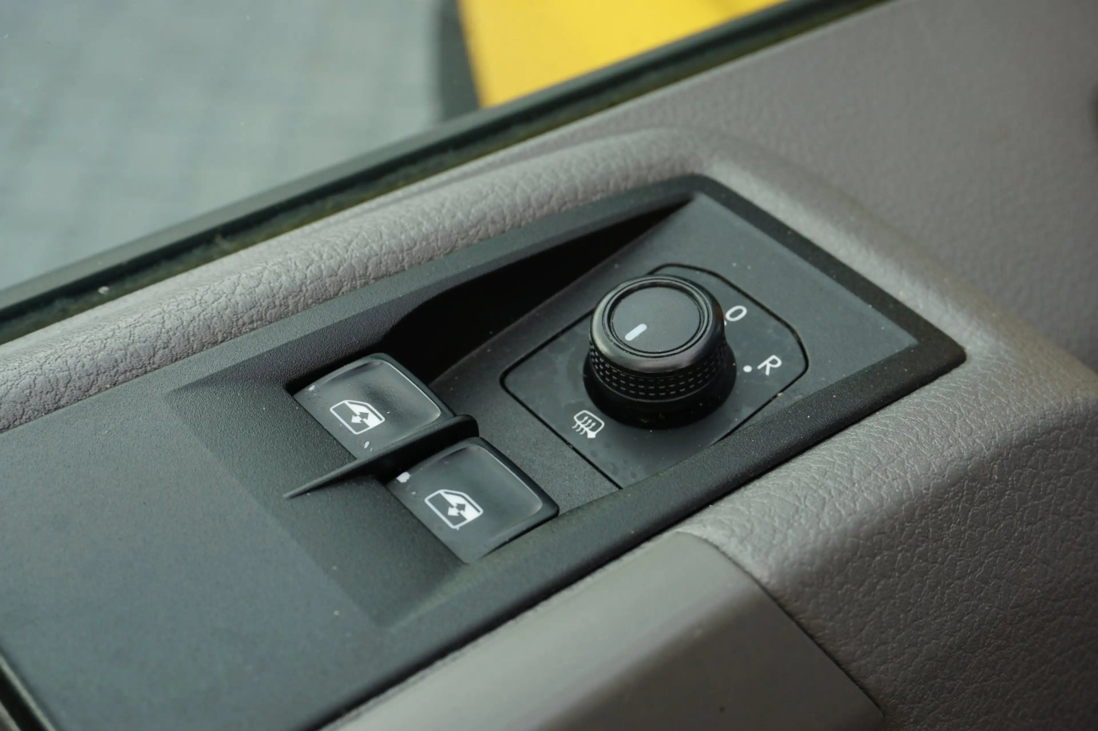 Volkswagen Crafter 35 2.0 TDI L4H3 DC DSG Carplay Cruise Cam — photo 13