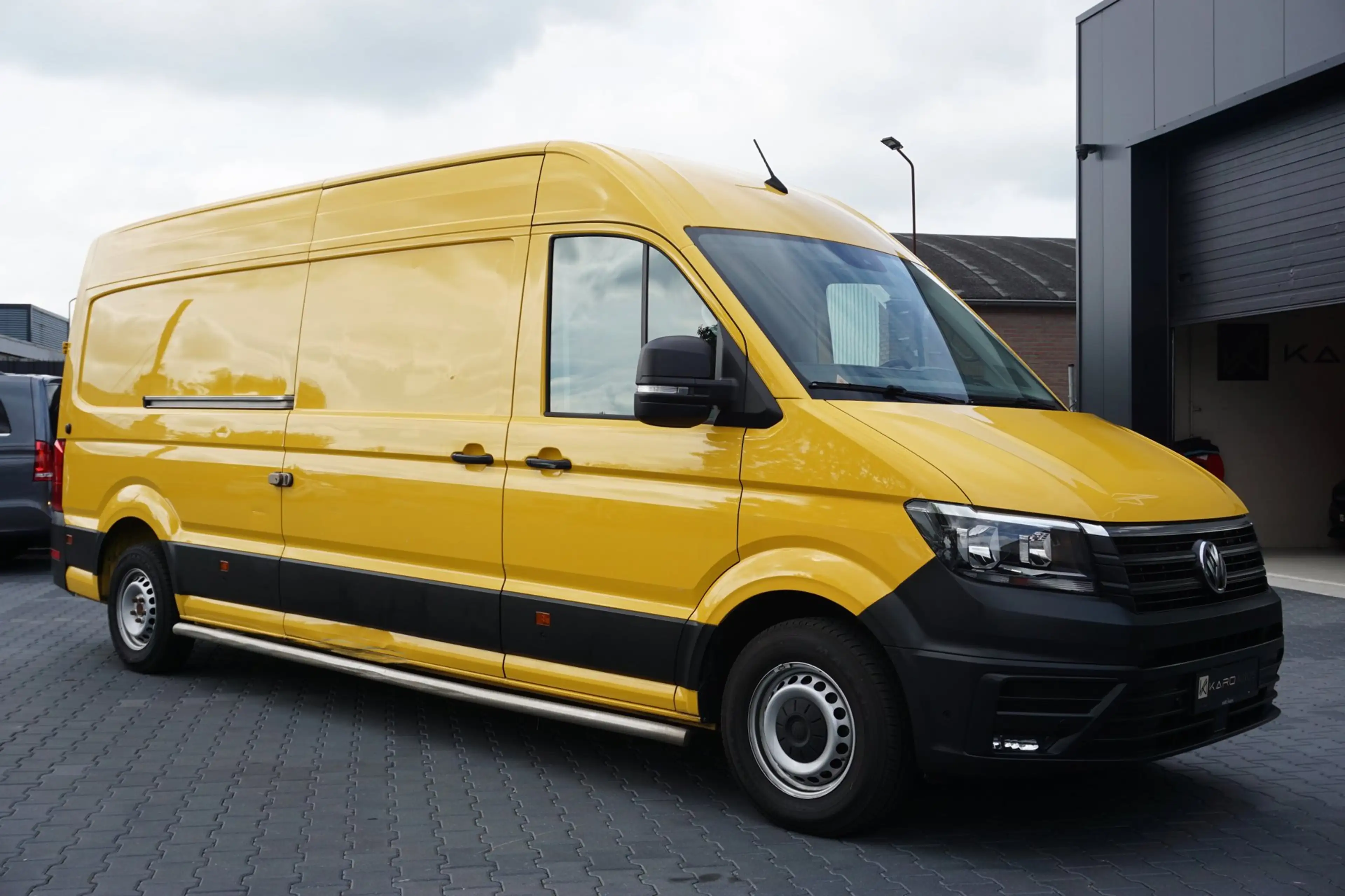 Volkswagen Crafter 35 2.0 TDI L4H3 DC DSG Carplay Cruise Cam — photo 3