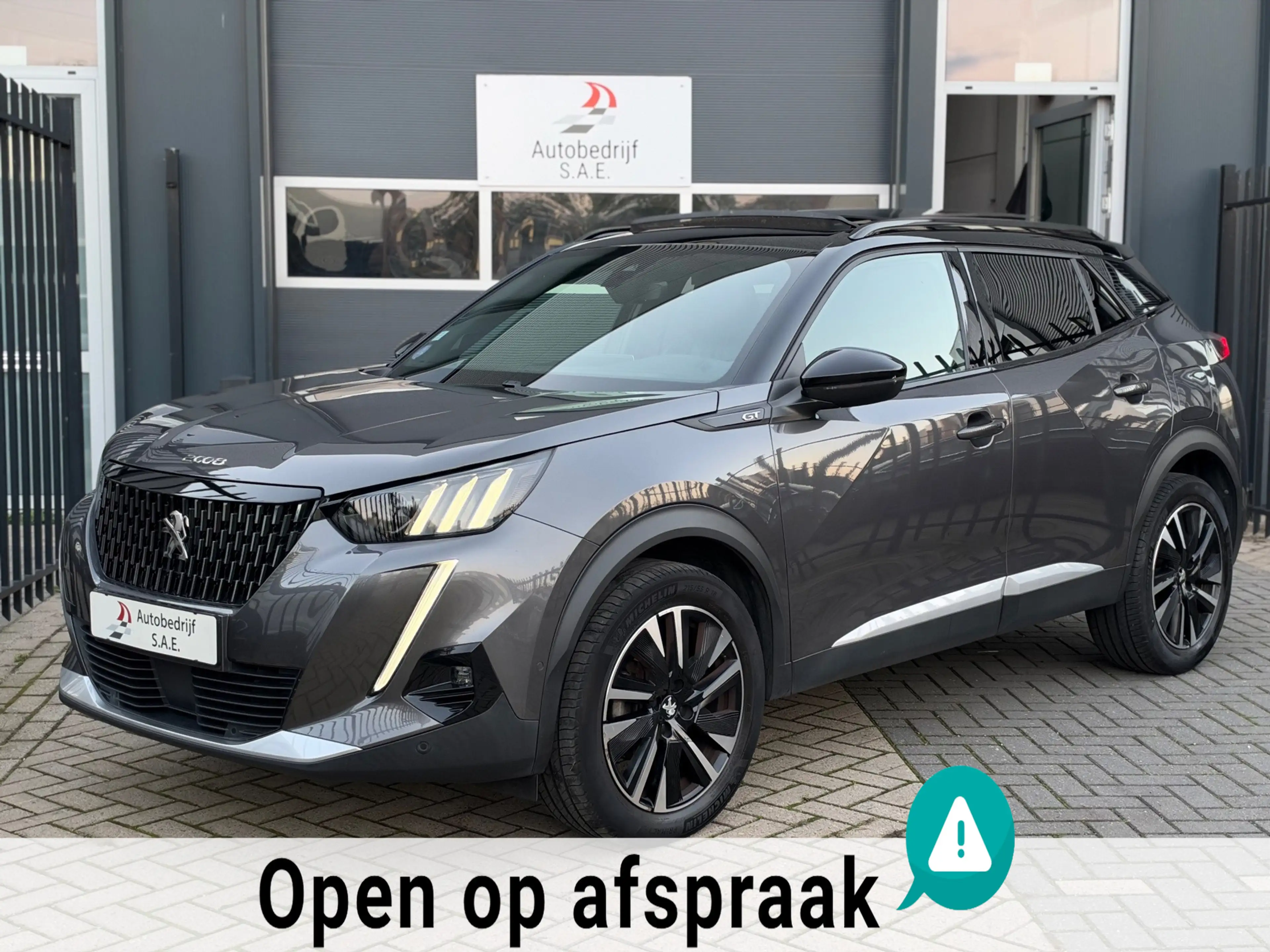 Peugeot 2008 1.2 PureTech GT Pack PANO LEDER CARPLAY NAVI AUTOM