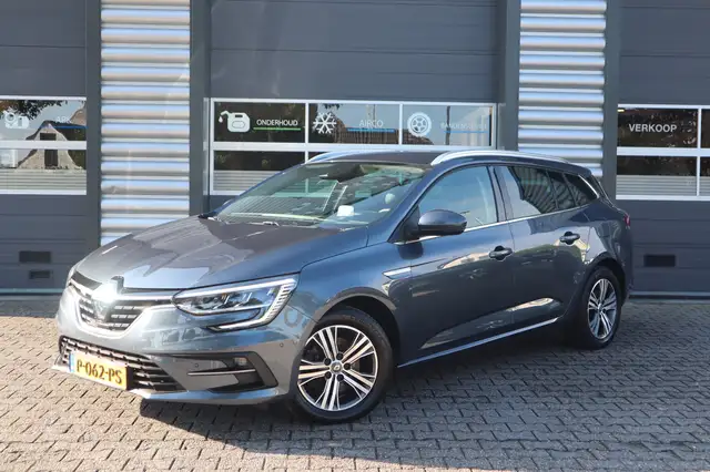 Renault Megane E-Tech Estate 1.6 Plug-In Hybrid 160 Intens