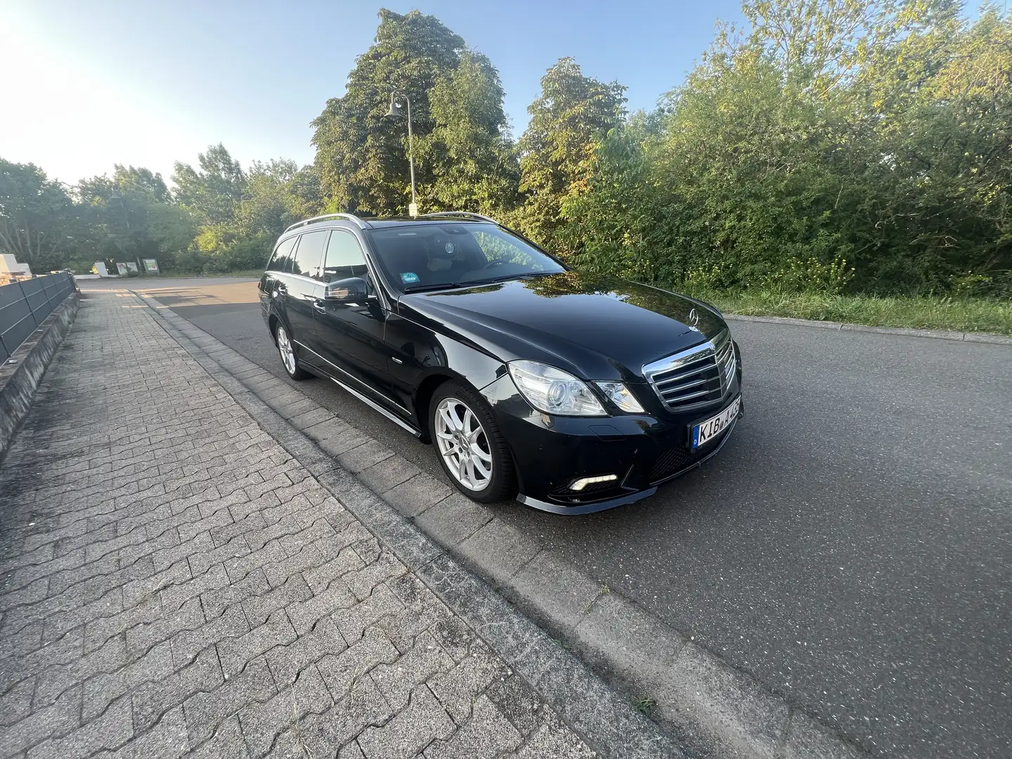 Mercedes-Benz E 300 T CDI amg paket und avangar - 1
