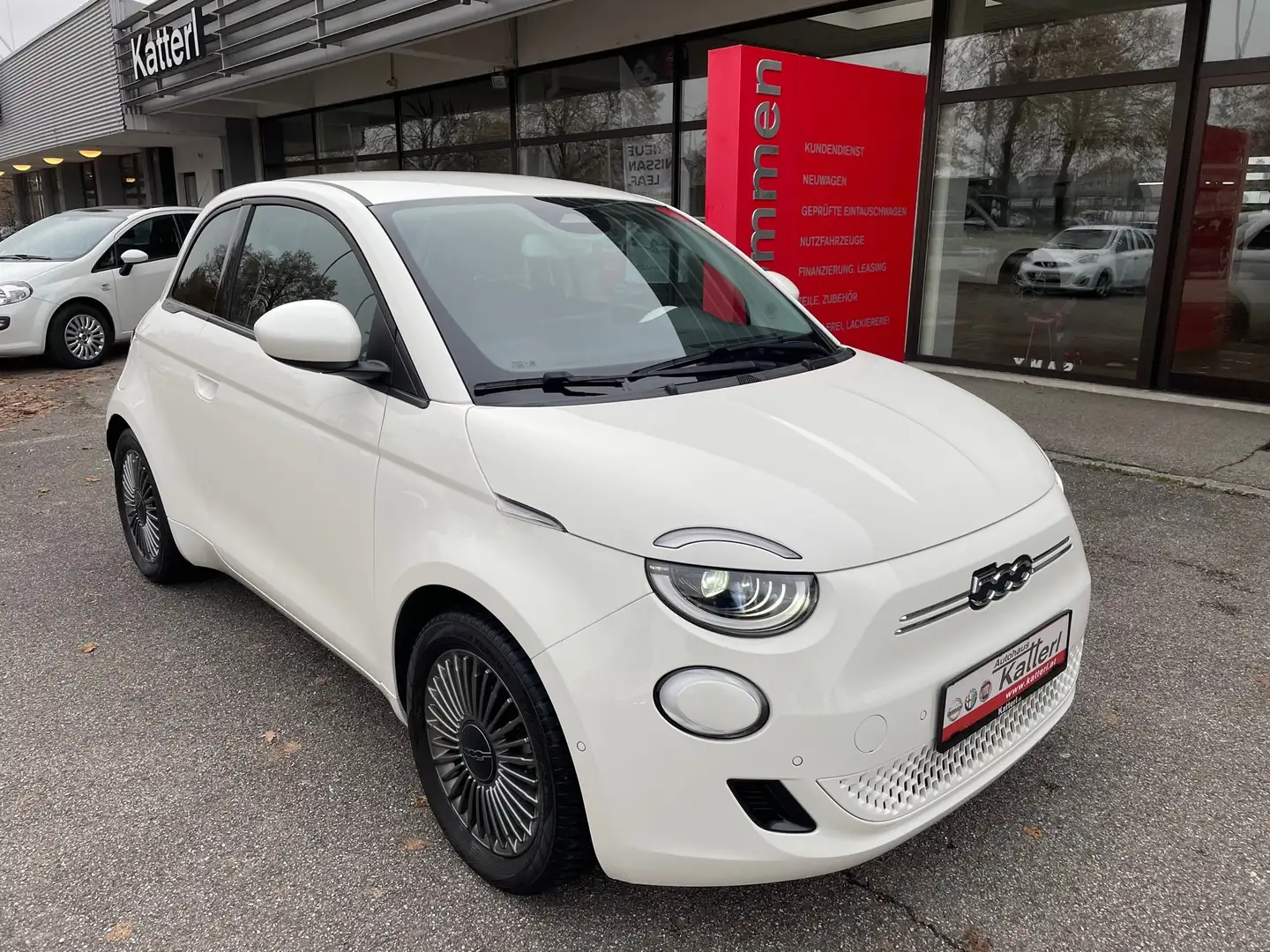 Fiat 500e Elektro Icon 42 kWh *17.490,- netto* viele Extras Weiß - 1