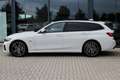 BMW 330 3-serie Touring 330e 293pk M-Sport PANO INDIVIDUAL Weiß - thumbnail 3