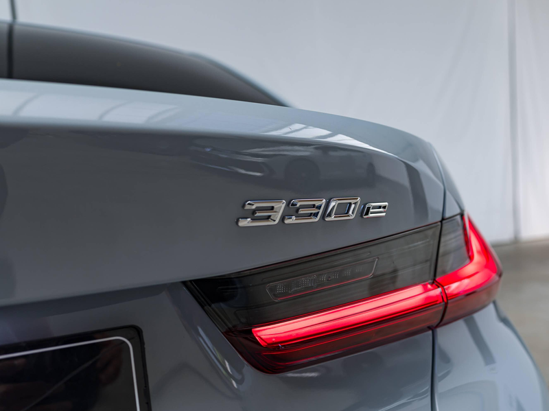 BMW 330 330e|M-SPORT|PHEV|HEAD-UP|360°|SFEERVERL.|ZETELVERW.|ACC|LA|GARANTIE| — photo 10
