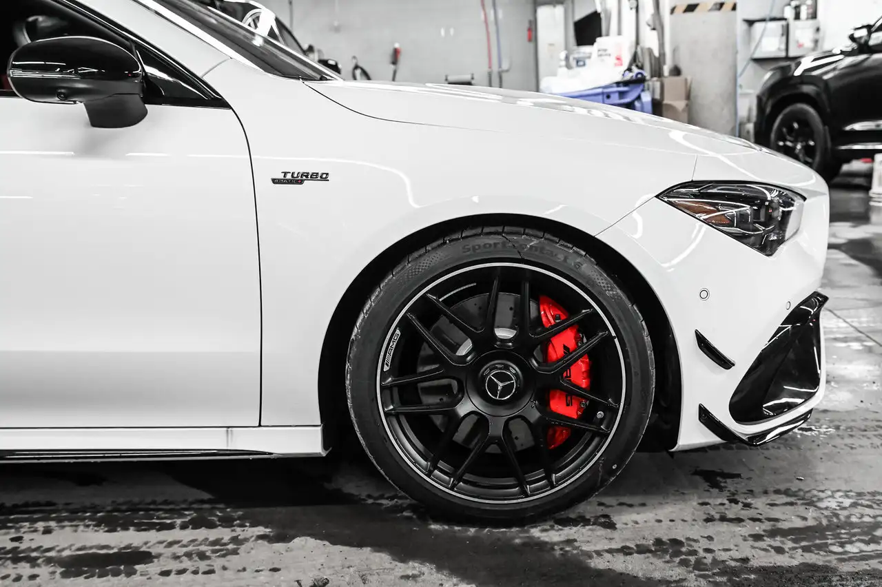 Mercedes-Benz CLA снимка Mercedes-Benz CLA