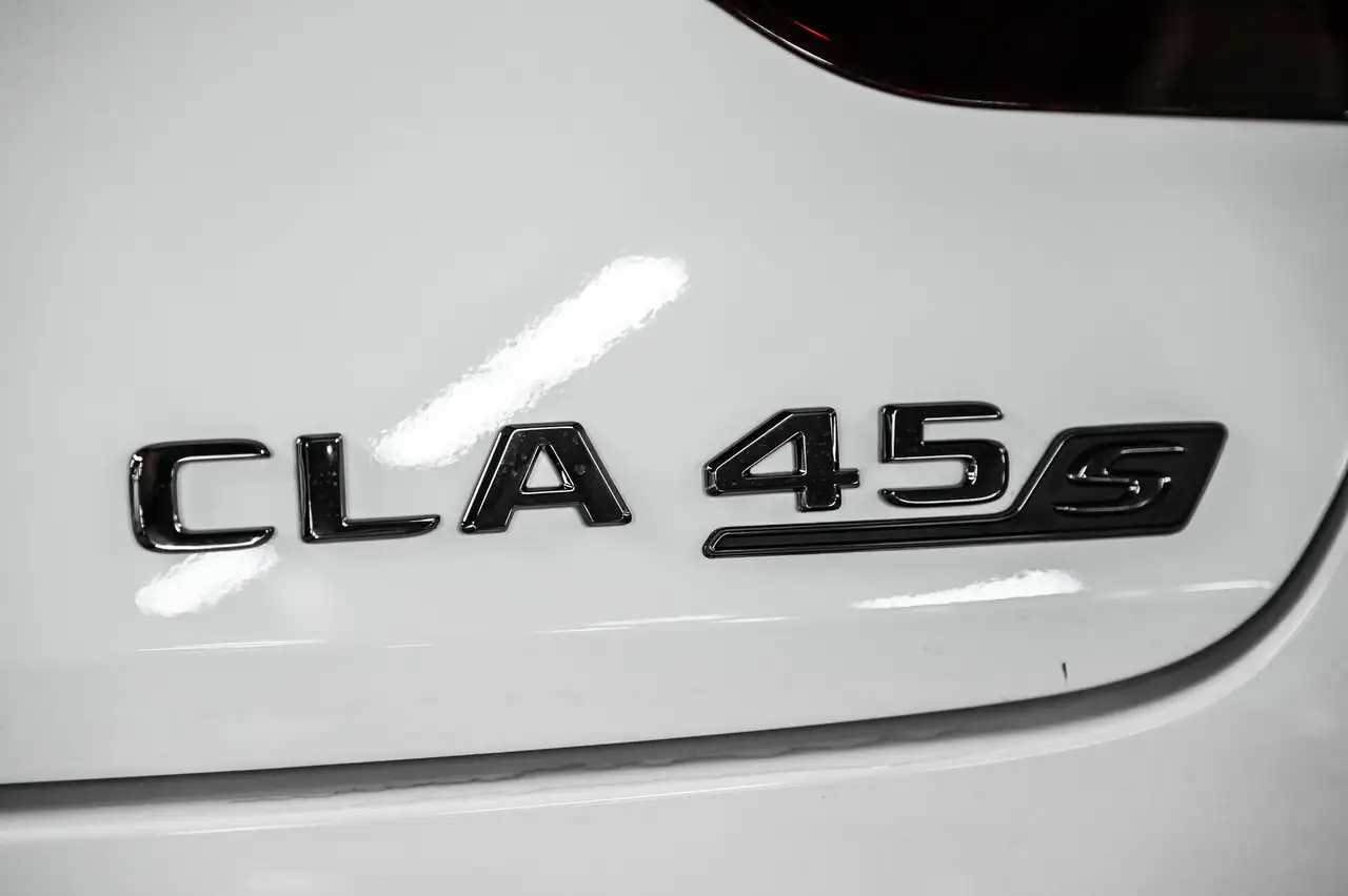 Mercedes-Benz CLA снимка Mercedes-Benz CLA
