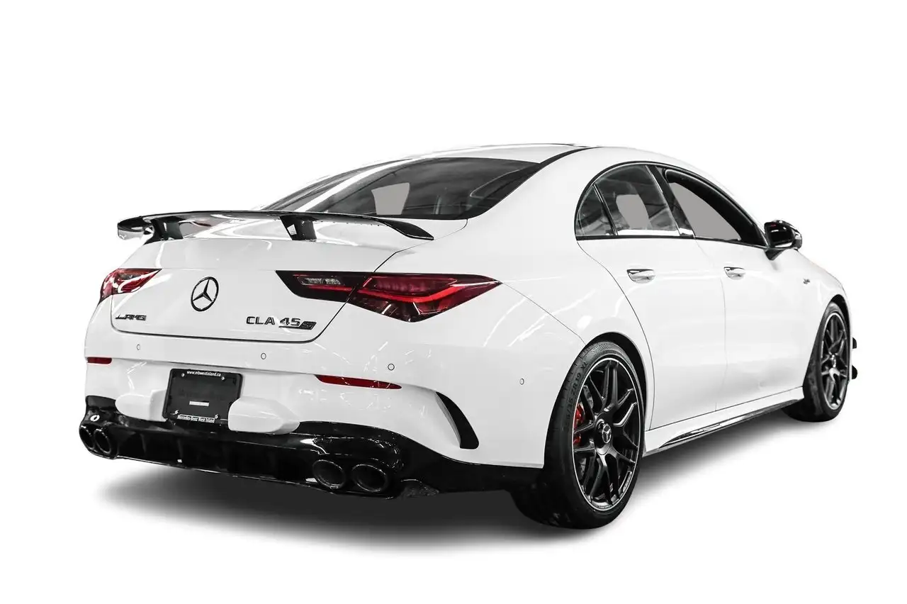 Mercedes-Benz CLA снимка Mercedes-Benz CLA