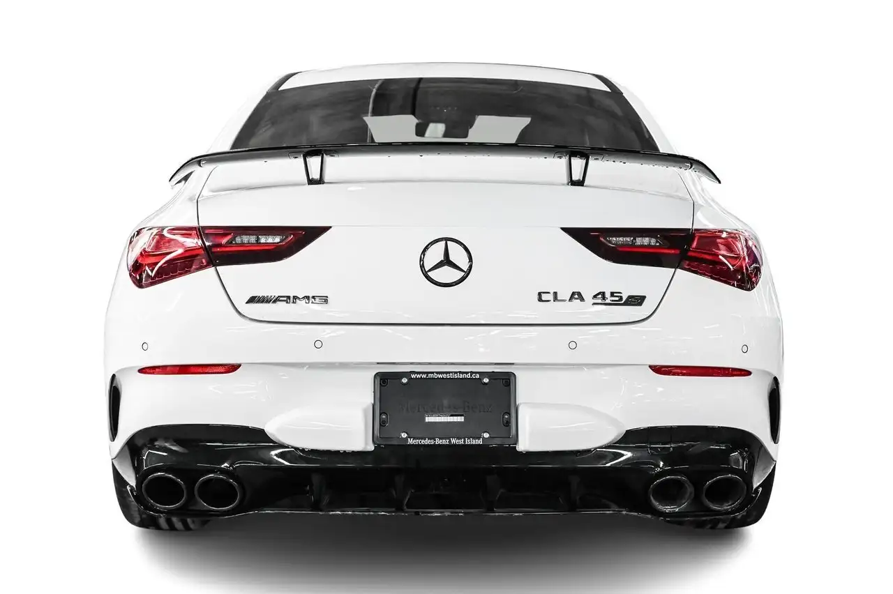 Mercedes-Benz CLA снимка Mercedes-Benz CLA