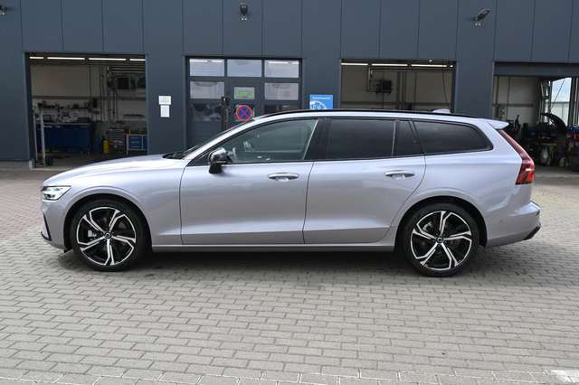 Volvo V60 B4 Benzin DKG Plus Dark*FSHZG*360°*ACC*AHK