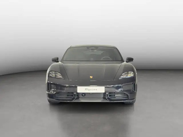 Porsche Taycan view 8