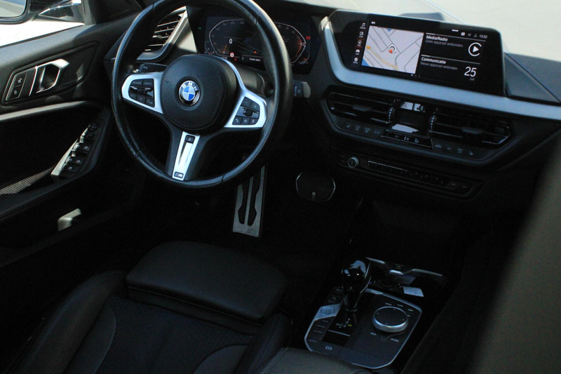 BMW 120 1-serie 120i M Sport Pro Pano Camera Trekhaak Stuu — photo 44