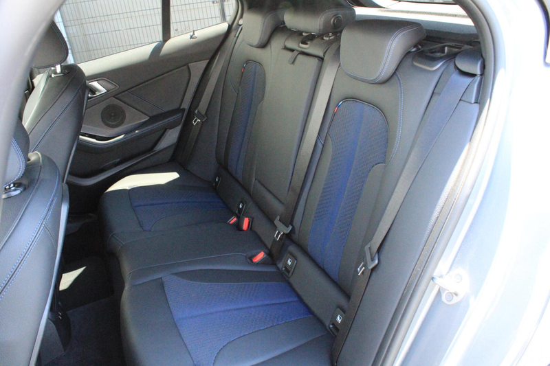 BMW 120 1-serie 120i M Sport Pro Pano Camera Trekhaak Stuu — photo 23