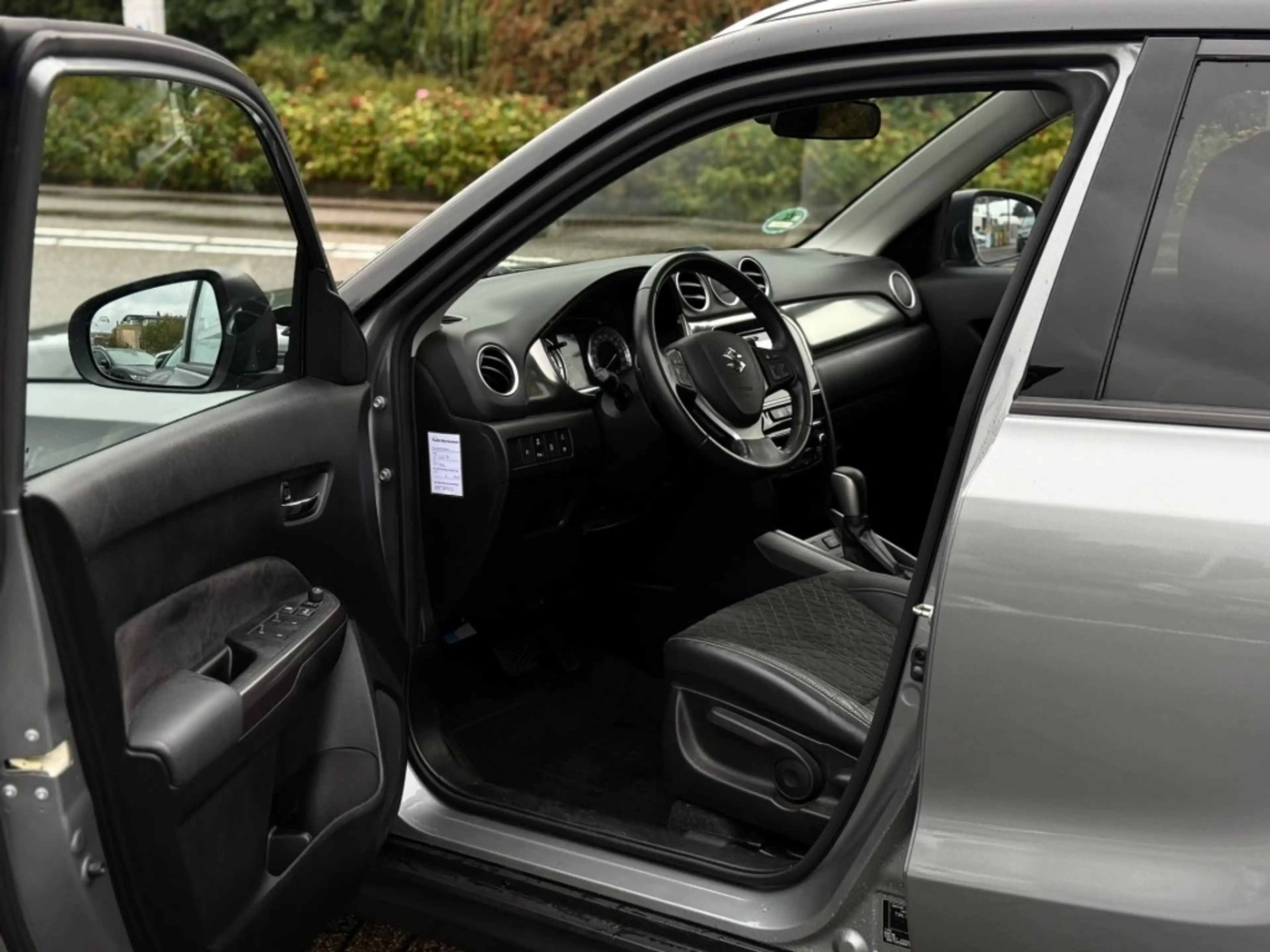 Suzuki Vitara 1.4 STYLE A/T PANODAK CARPLAY CAMERA TREKHAAK 1500 — photo 8