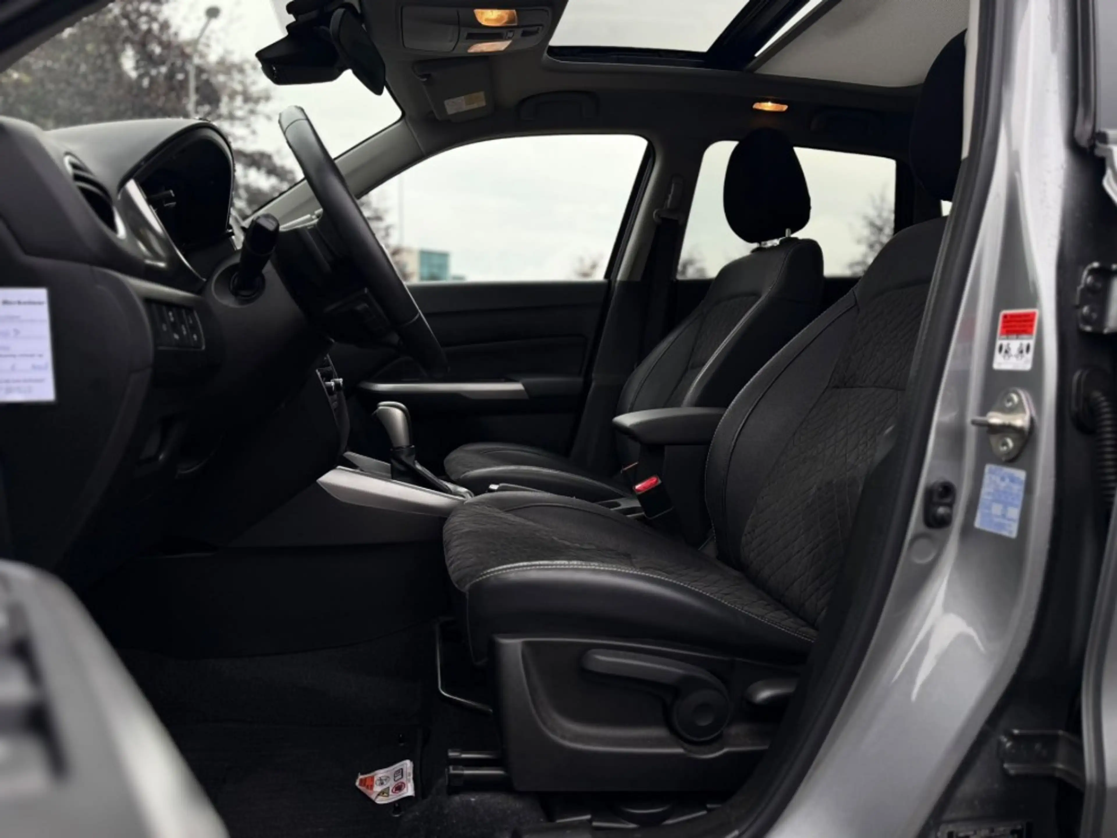 Suzuki Vitara 1.4 STYLE A/T PANODAK CARPLAY CAMERA TREKHAAK 1500 — photo 9