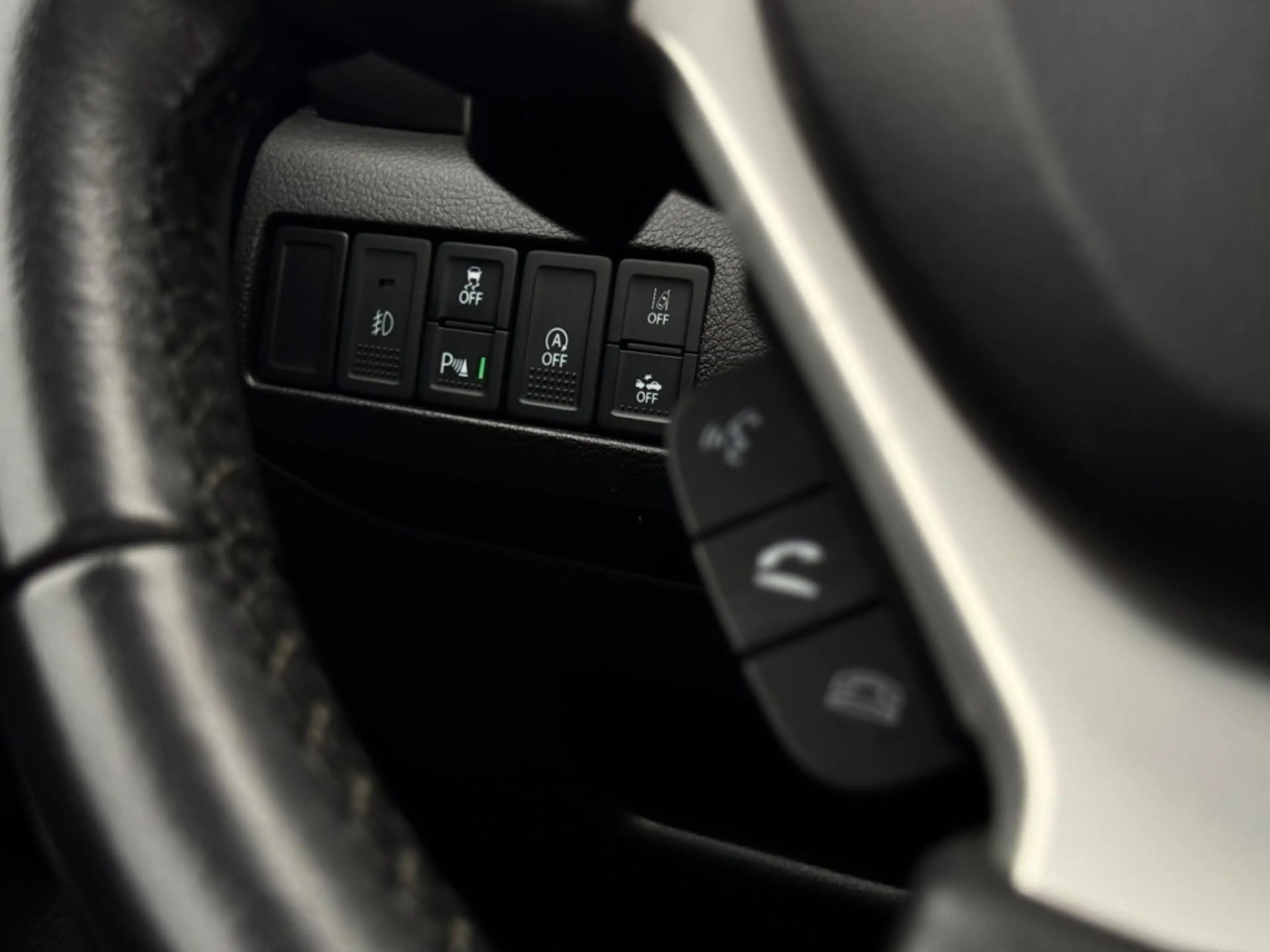 Suzuki Vitara 1.4 STYLE A/T PANODAK CARPLAY CAMERA TREKHAAK 1500 — photo 14