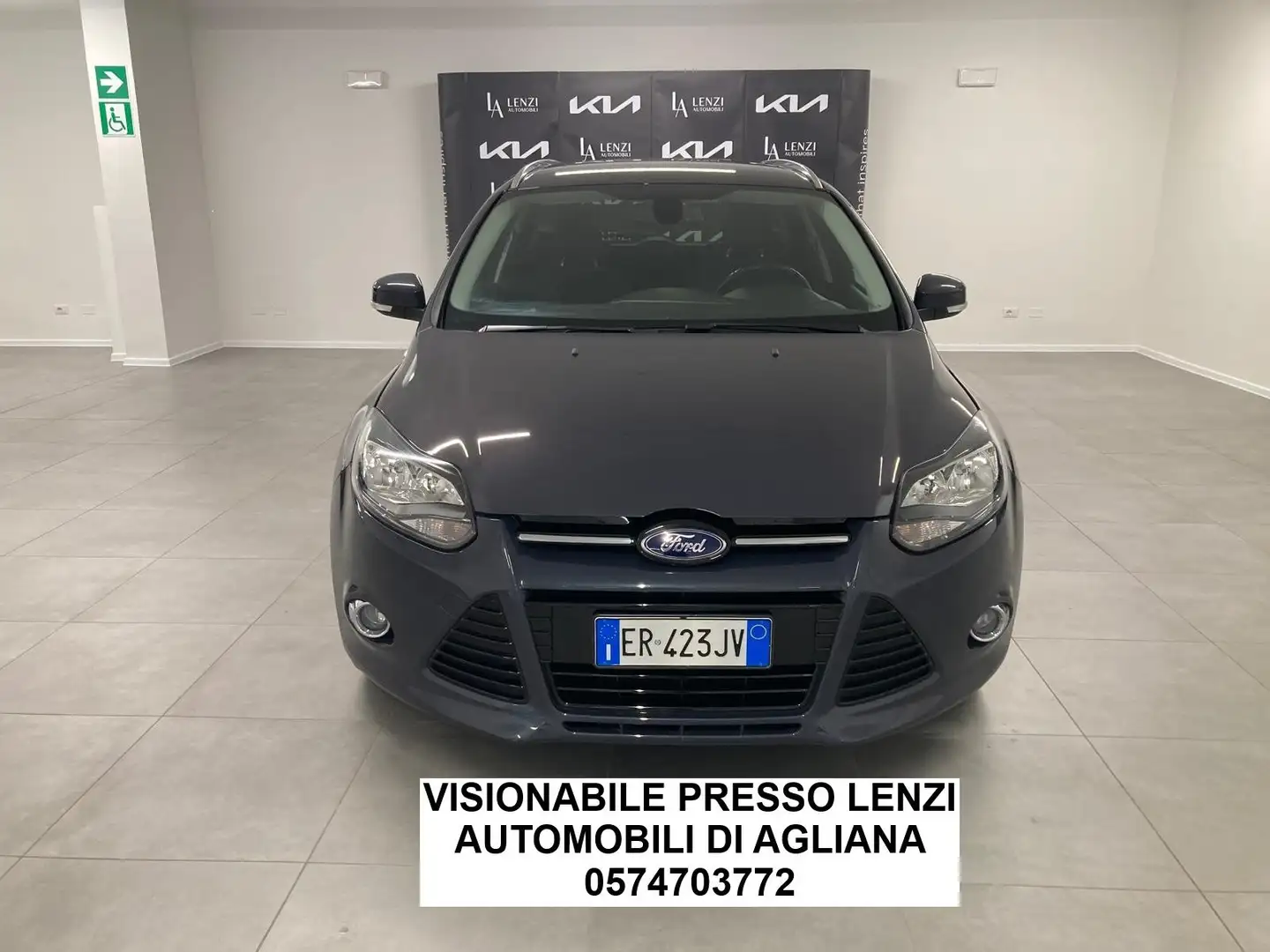 Ford Focus Focus SW 1.0 ecoboost Titanium SOLO 53.500 KM.... Grijs - 1