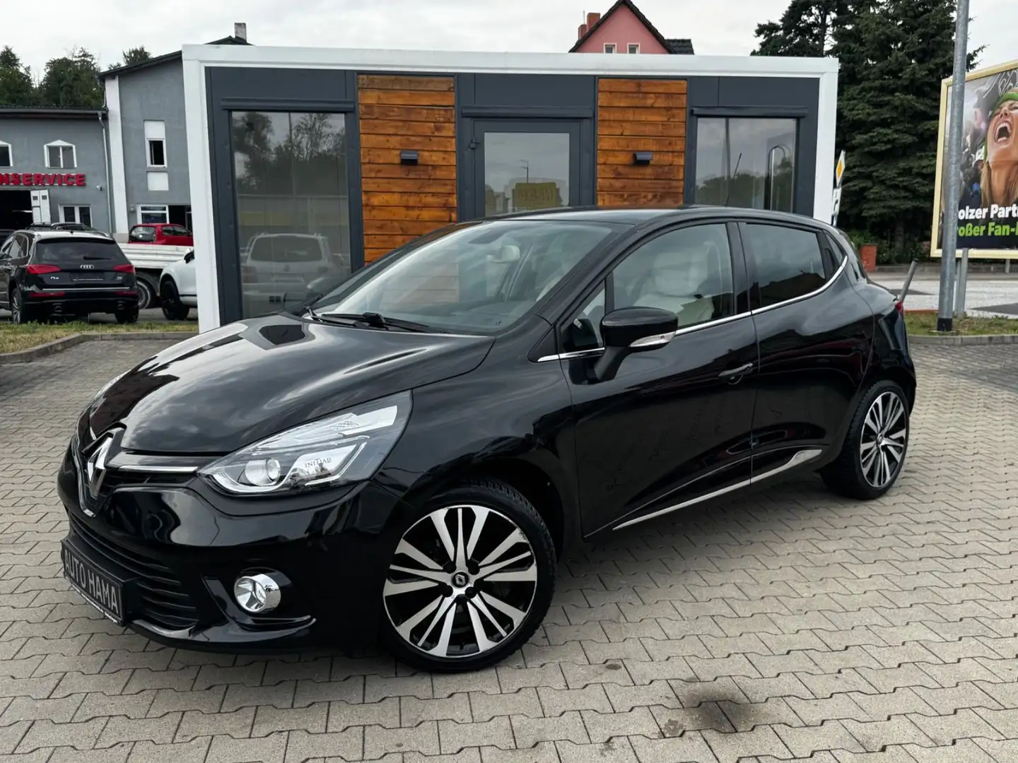 Renault Clio IV Initiale Paris 120 PS *LEDER*AUTOMATIK* Schwarz - 1